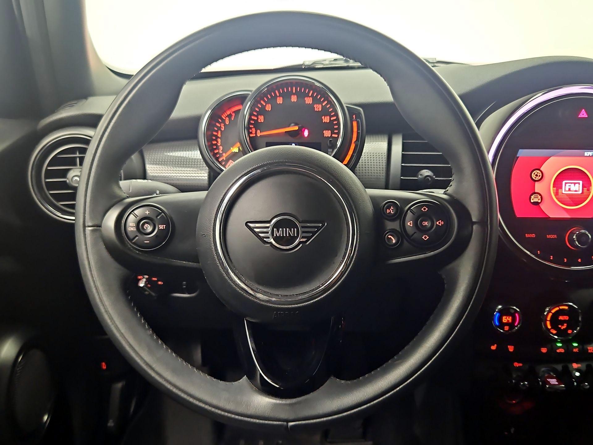 Thumbnail: 2020 MINI Cooper Hardtop - 10