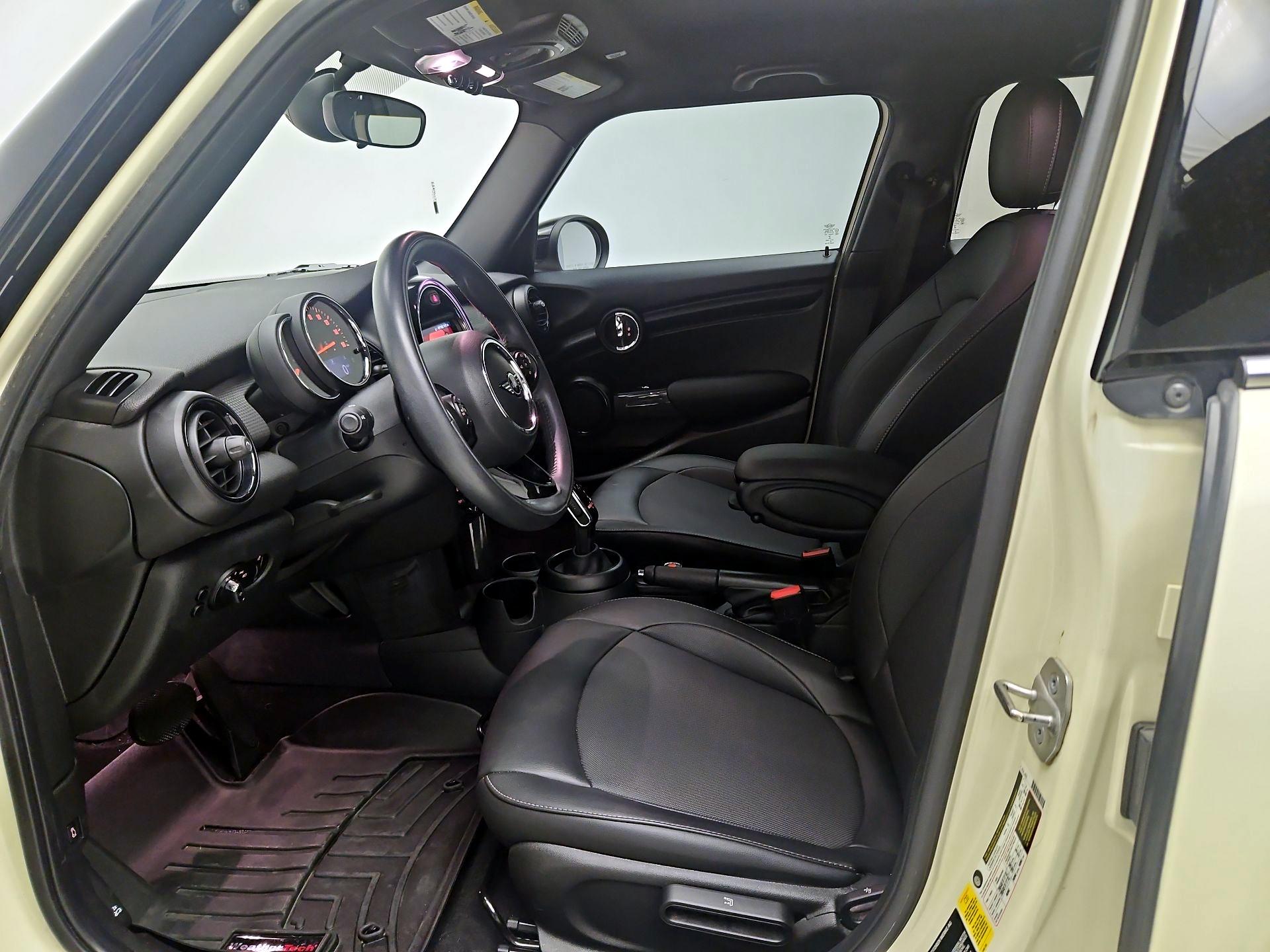 Thumbnail: 2020 MINI Cooper Hardtop - 11