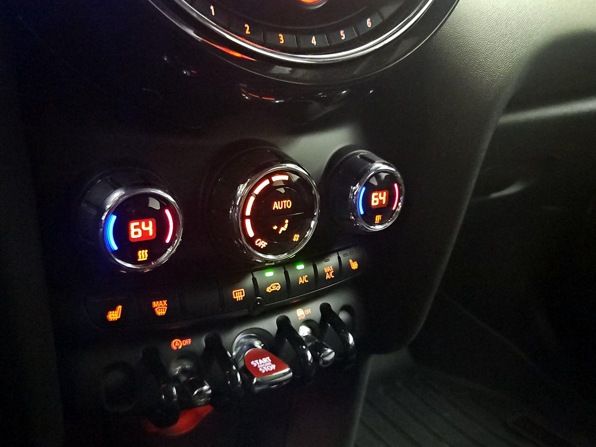 Thumbnail: 2020 MINI Cooper Hardtop - 16