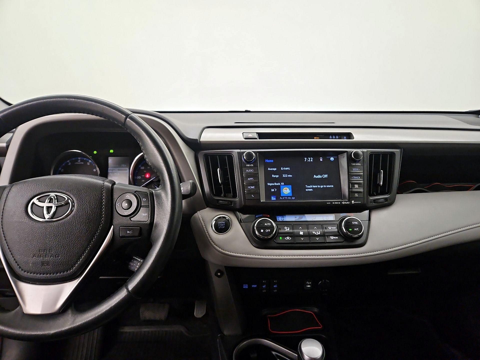 Thumbnail: 2017 Toyota RAV4 - 9