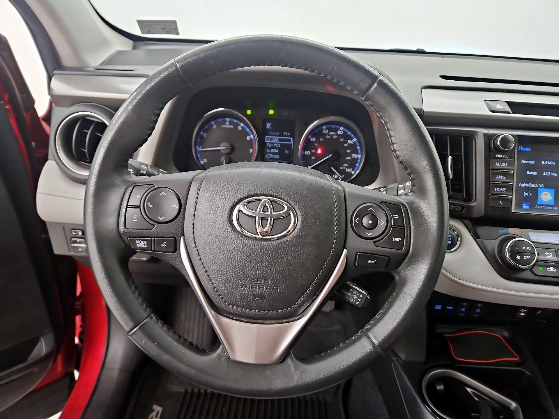 Thumbnail: 2017 Toyota RAV4 - 10