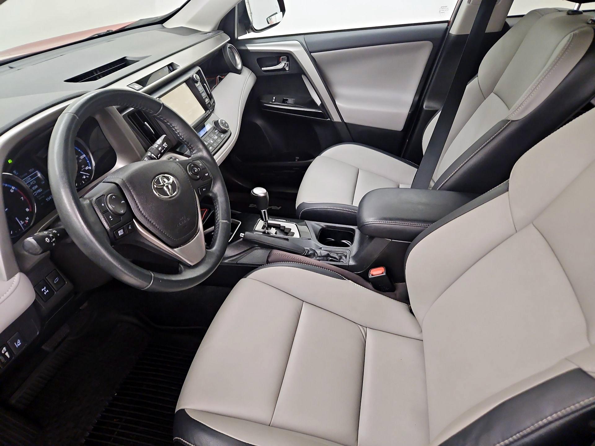 Thumbnail: 2017 Toyota RAV4 - 11