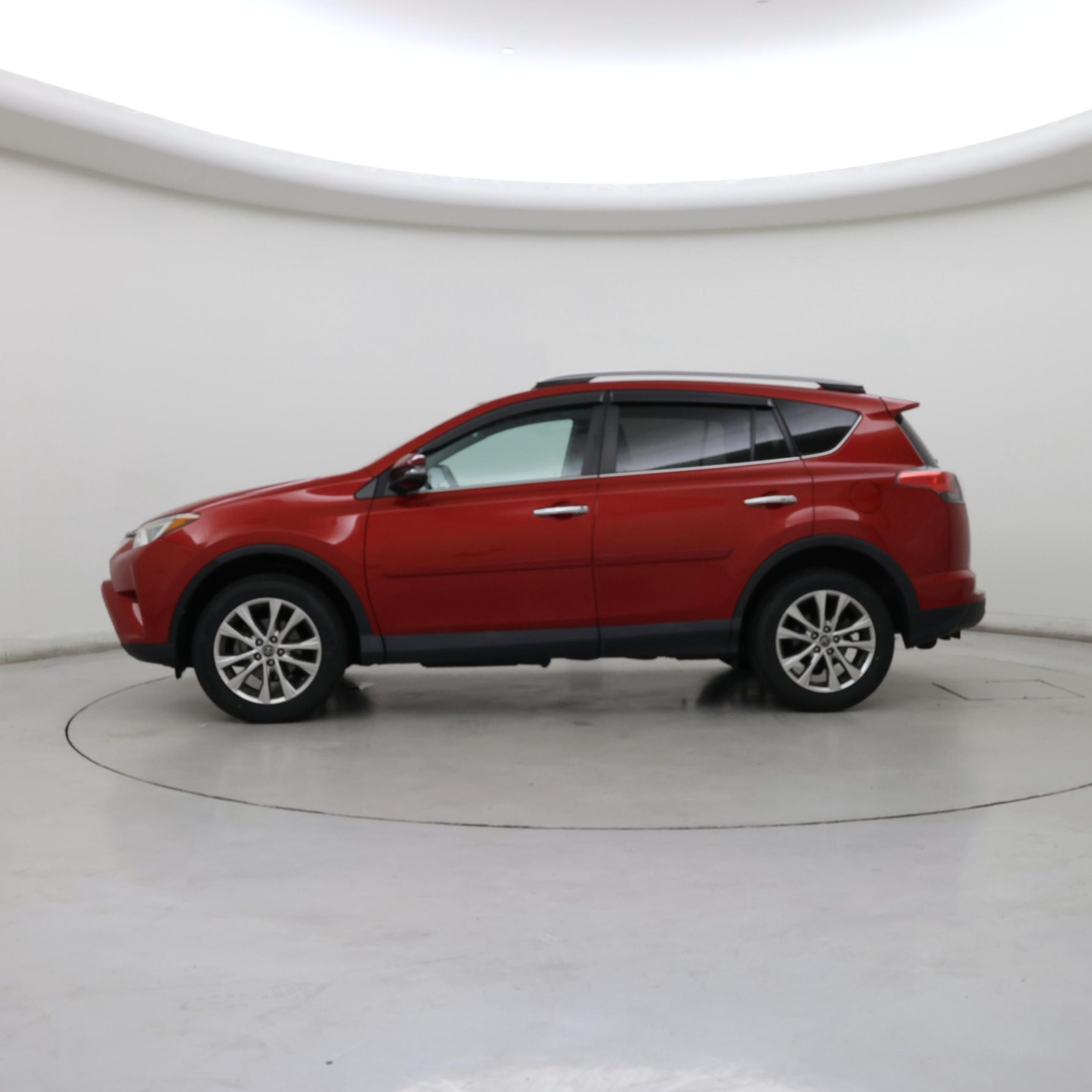 Thumbnail: 2017 Toyota RAV4 - 3