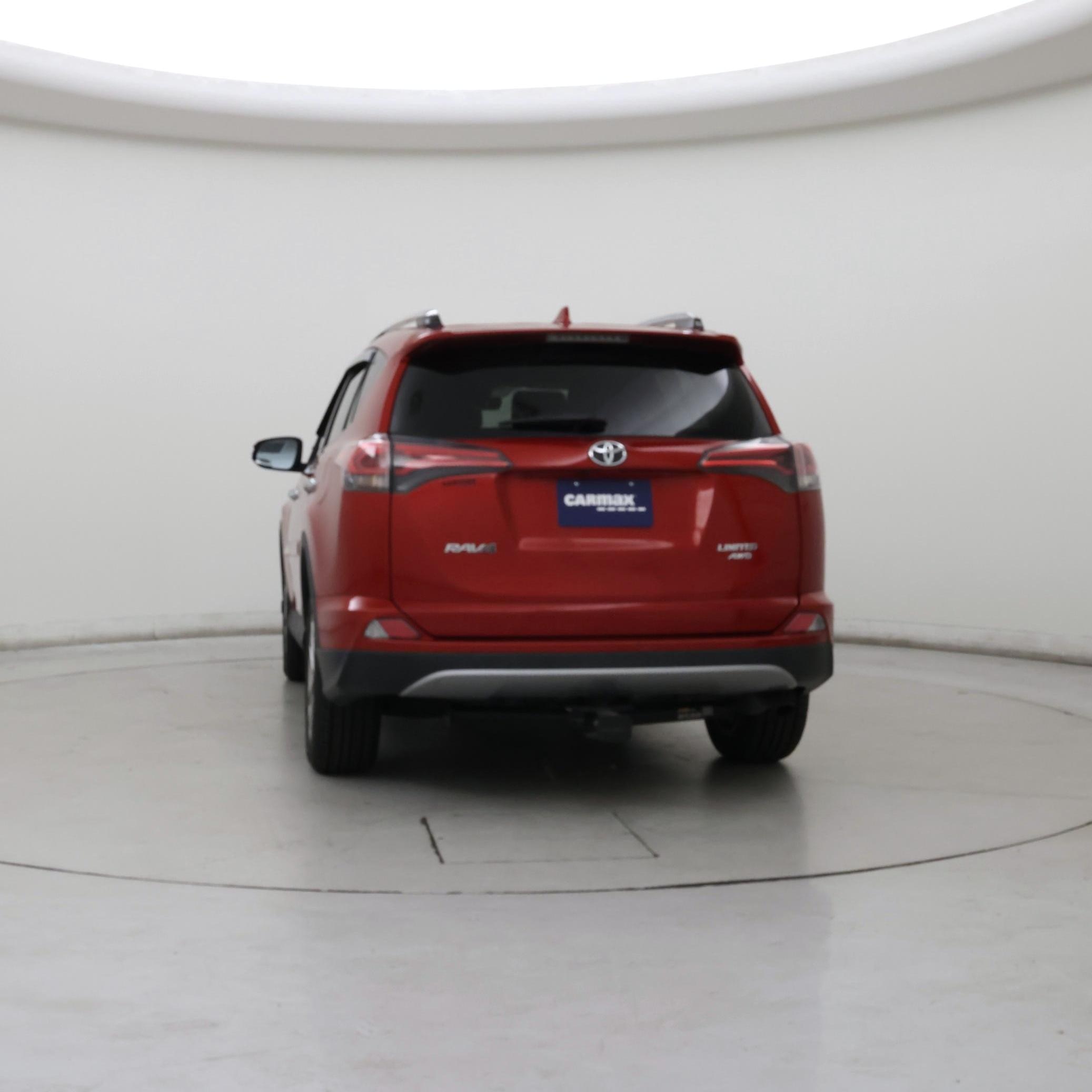 Thumbnail: 2017 Toyota RAV4 - 6