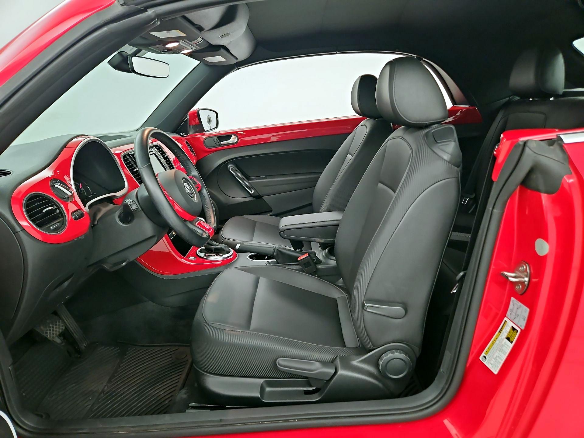 Thumbnail: 2018 Volkswagen Beetle - 9