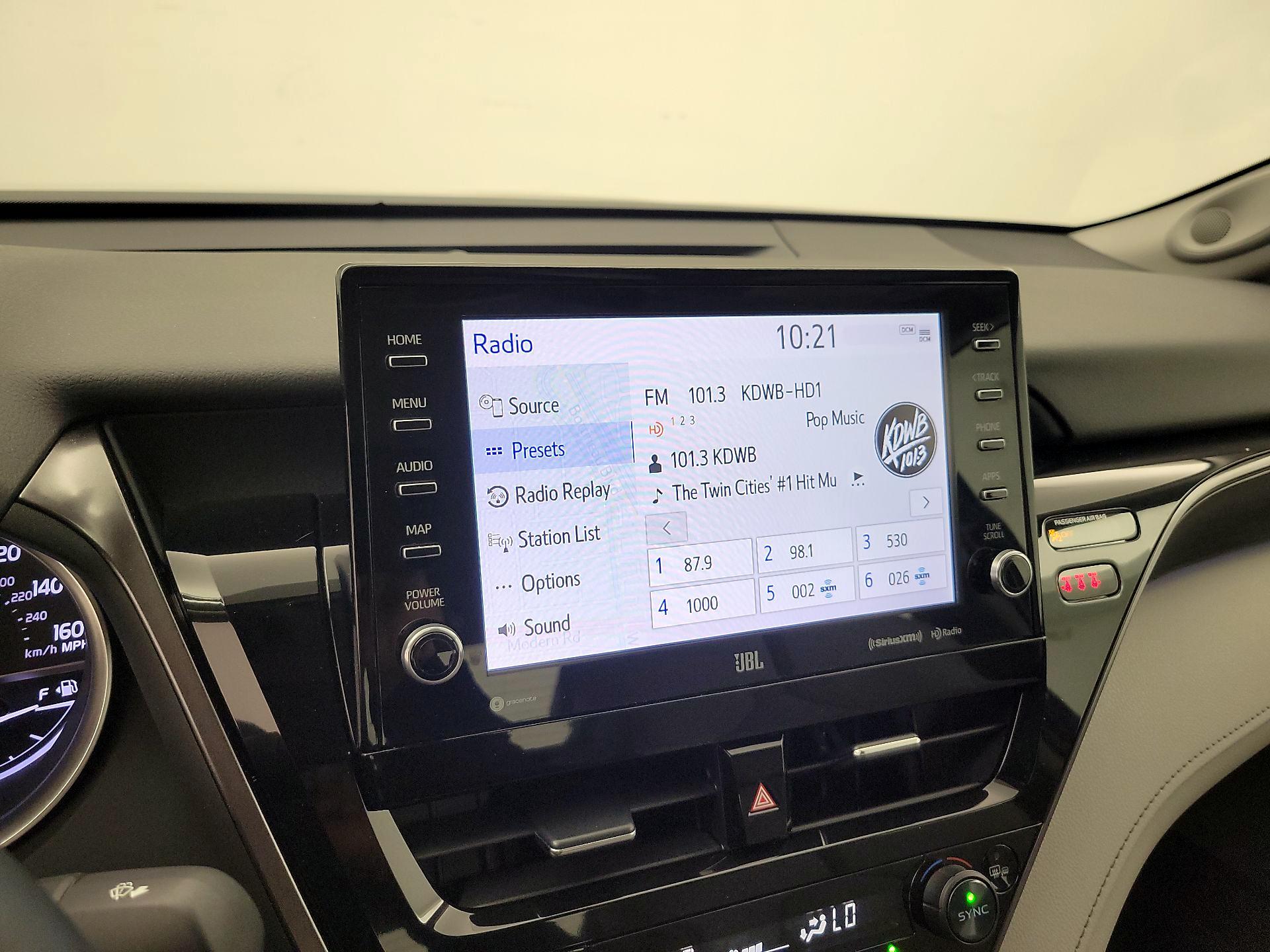 Thumbnail: 2021 Toyota Camry - 16