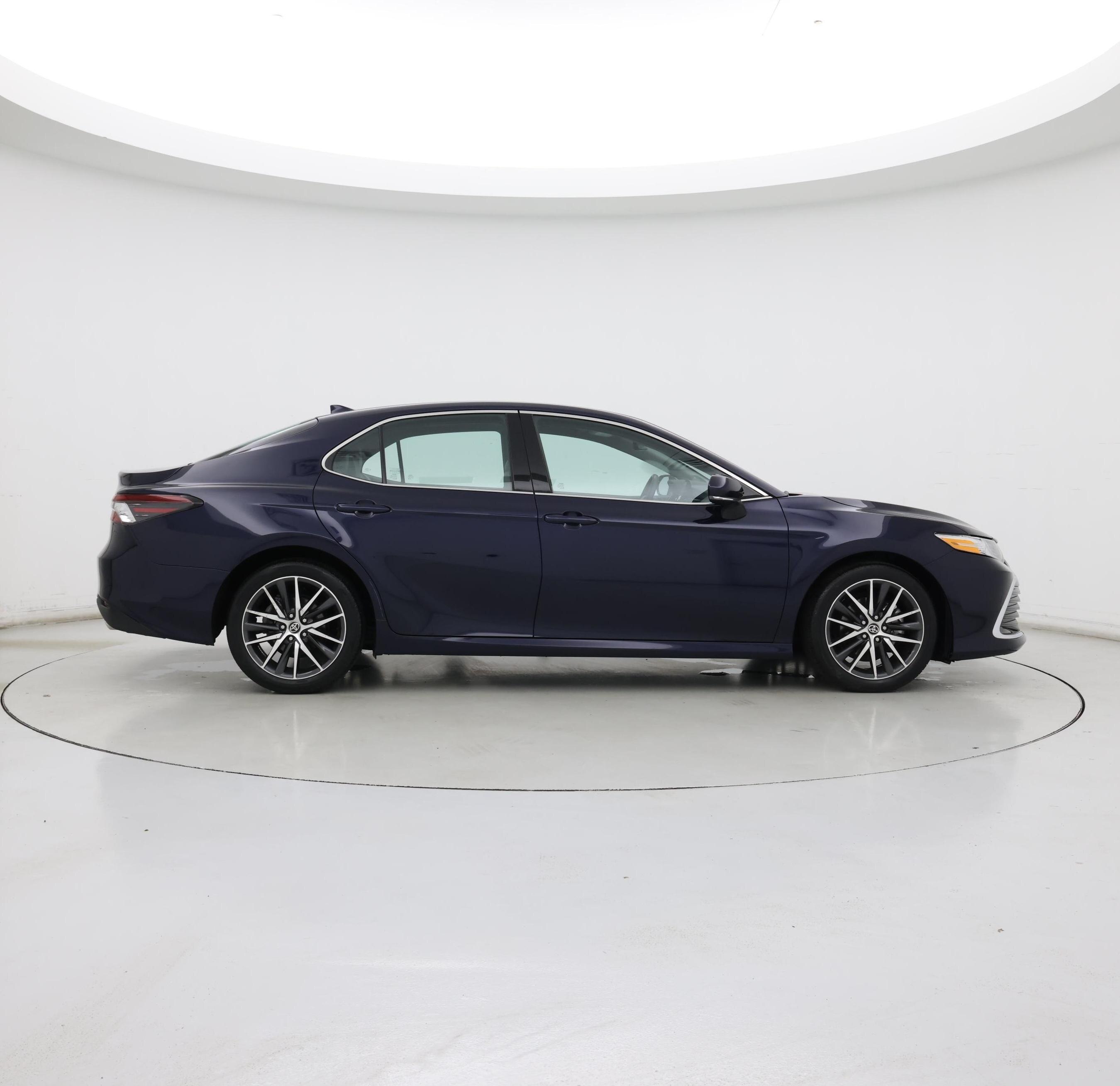 Thumbnail: 2021 Toyota Camry - 7