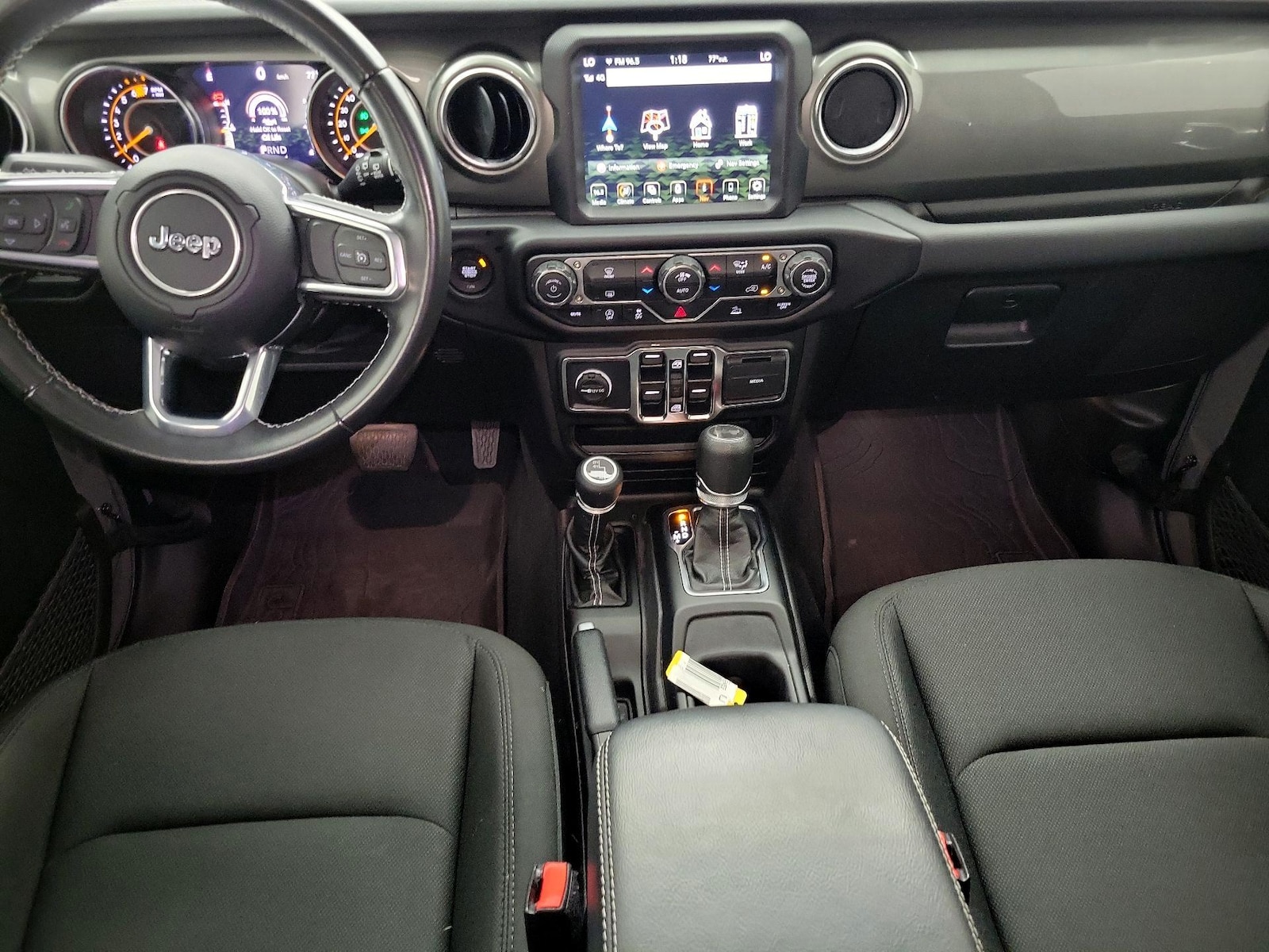 Apple CarPlay® & Android Auto™