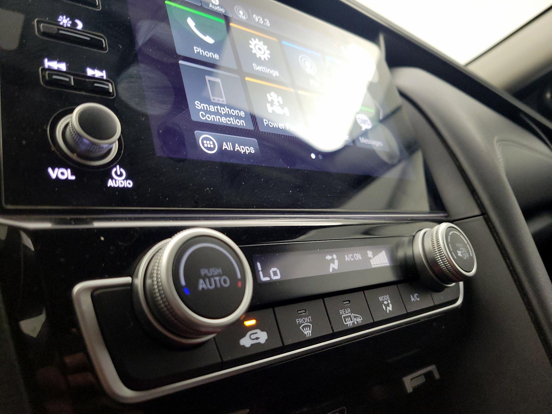 Thumbnail: 2019 Honda Insight - 16