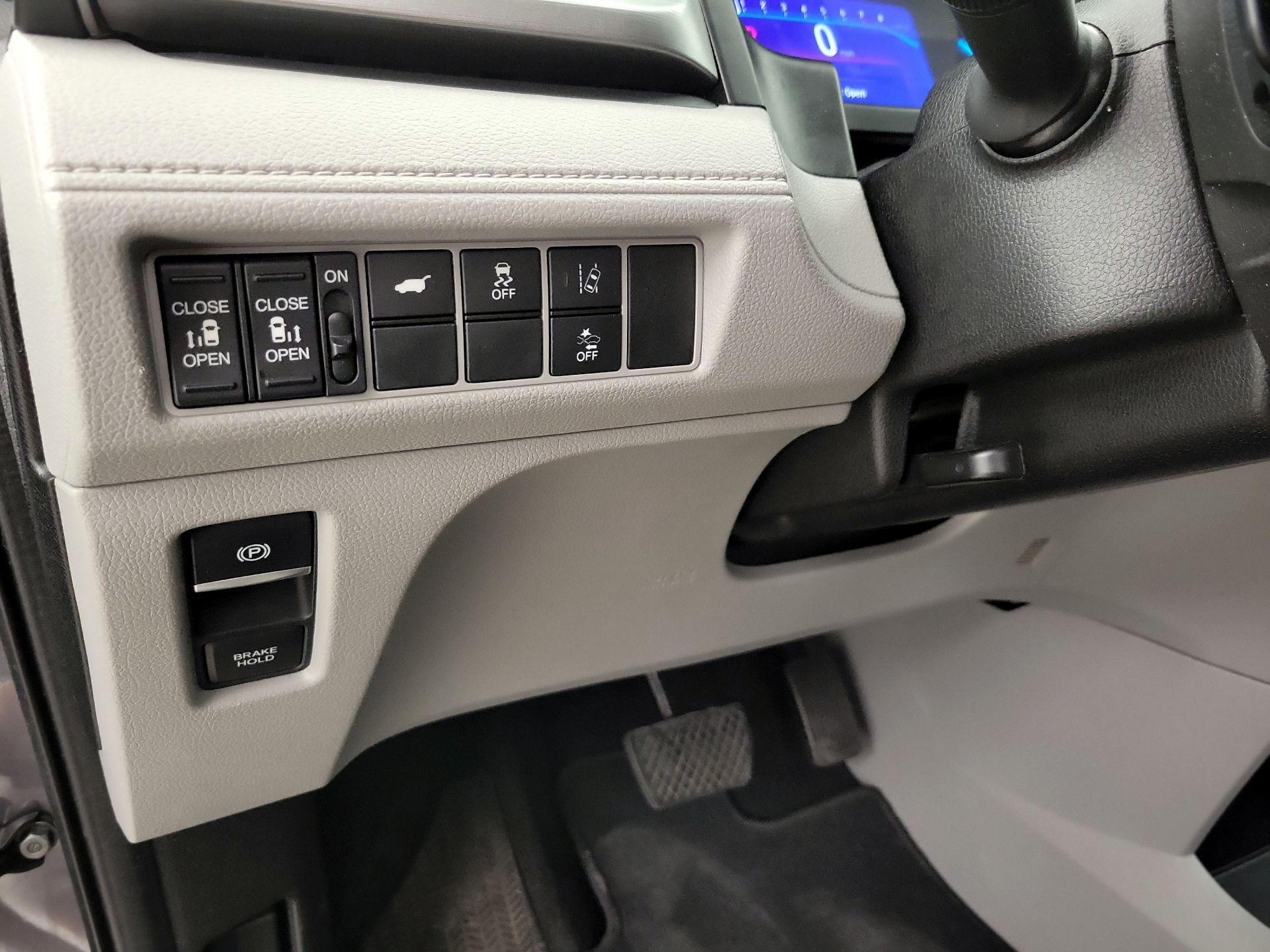 Thumbnail: 2019 Honda Odyssey - 13