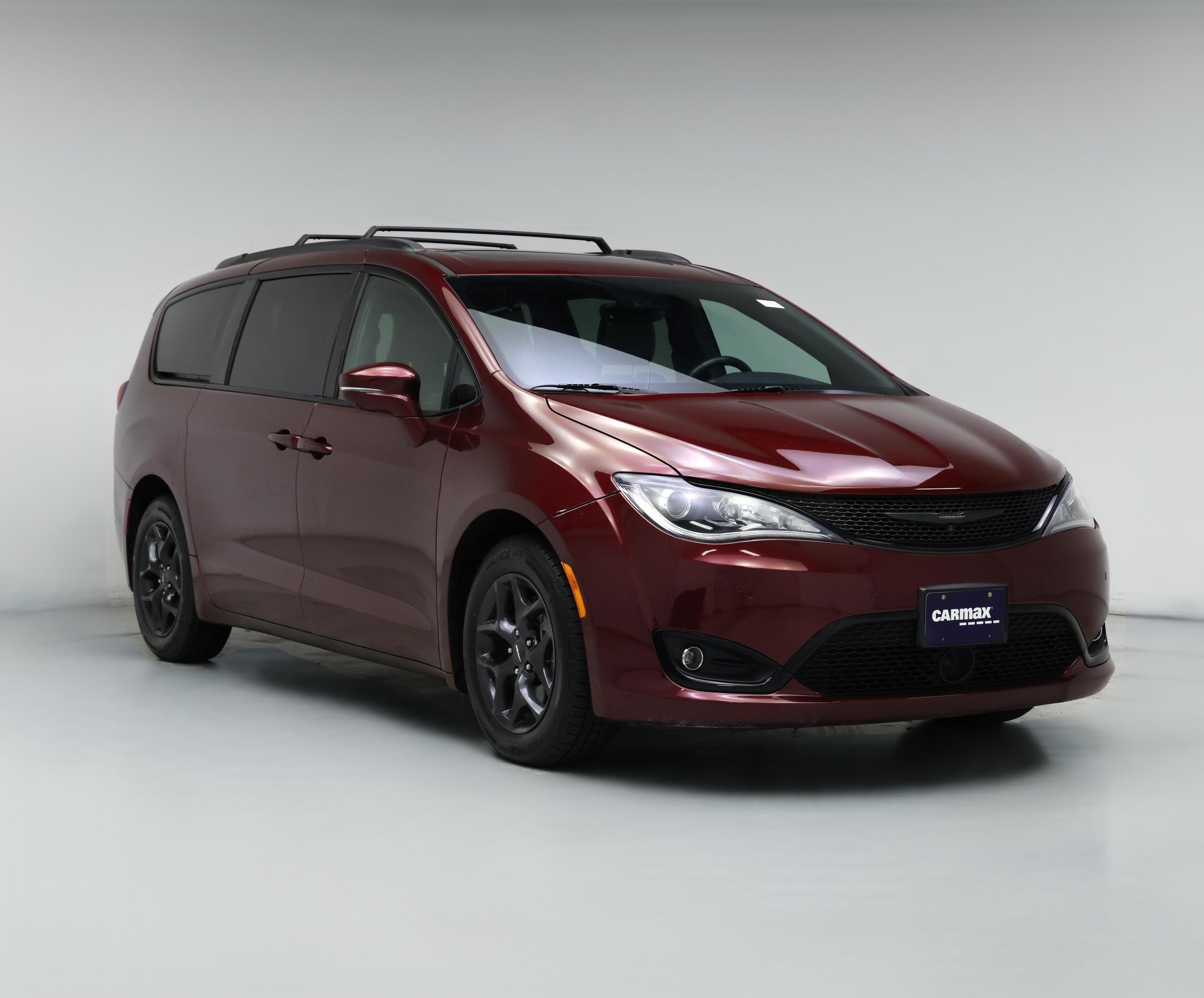 Thumbnail: 2018 Chrysler Pacifica - 1