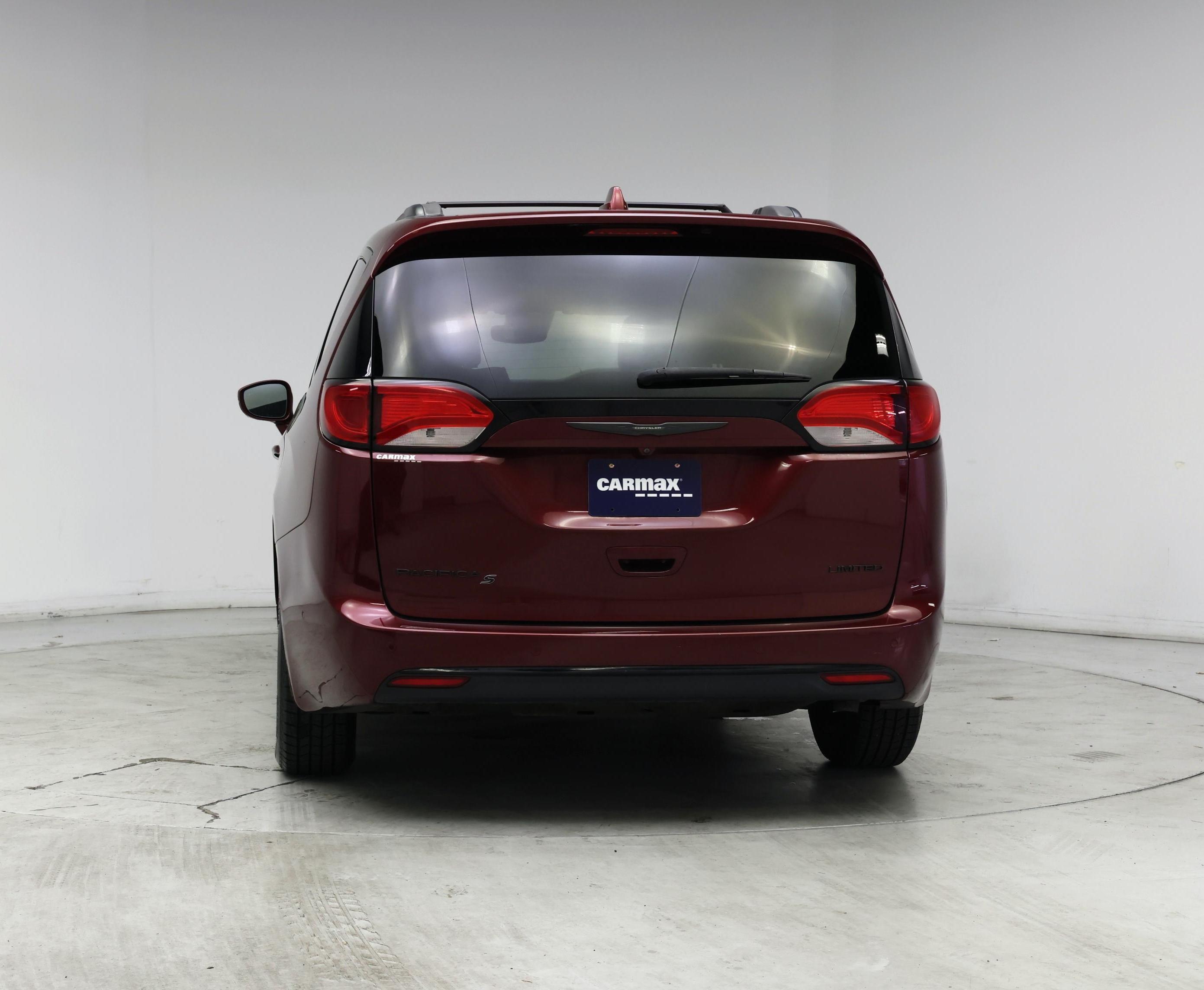 Thumbnail: 2018 Chrysler Pacifica - 6