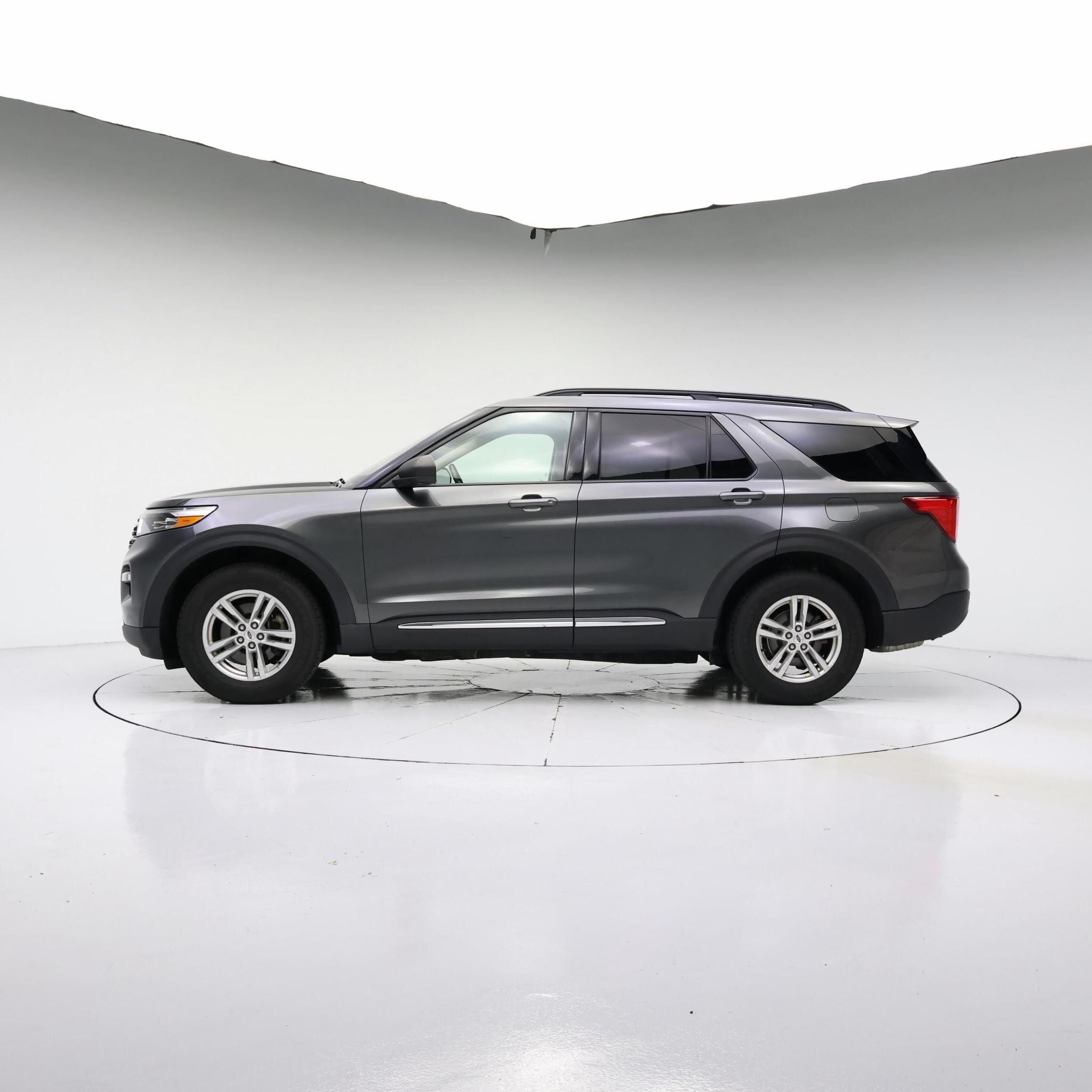 Thumbnail: 2020 Ford Explorer - 3