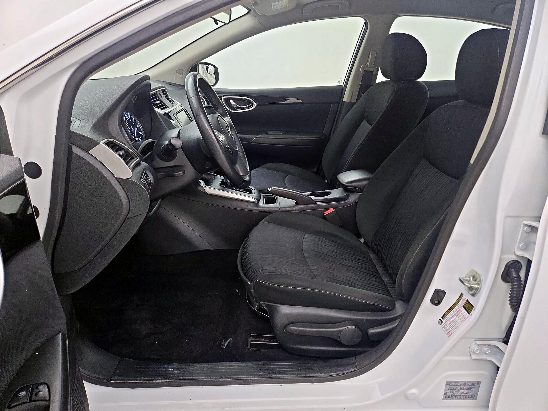 Thumbnail: 2019 Nissan Sentra - 11