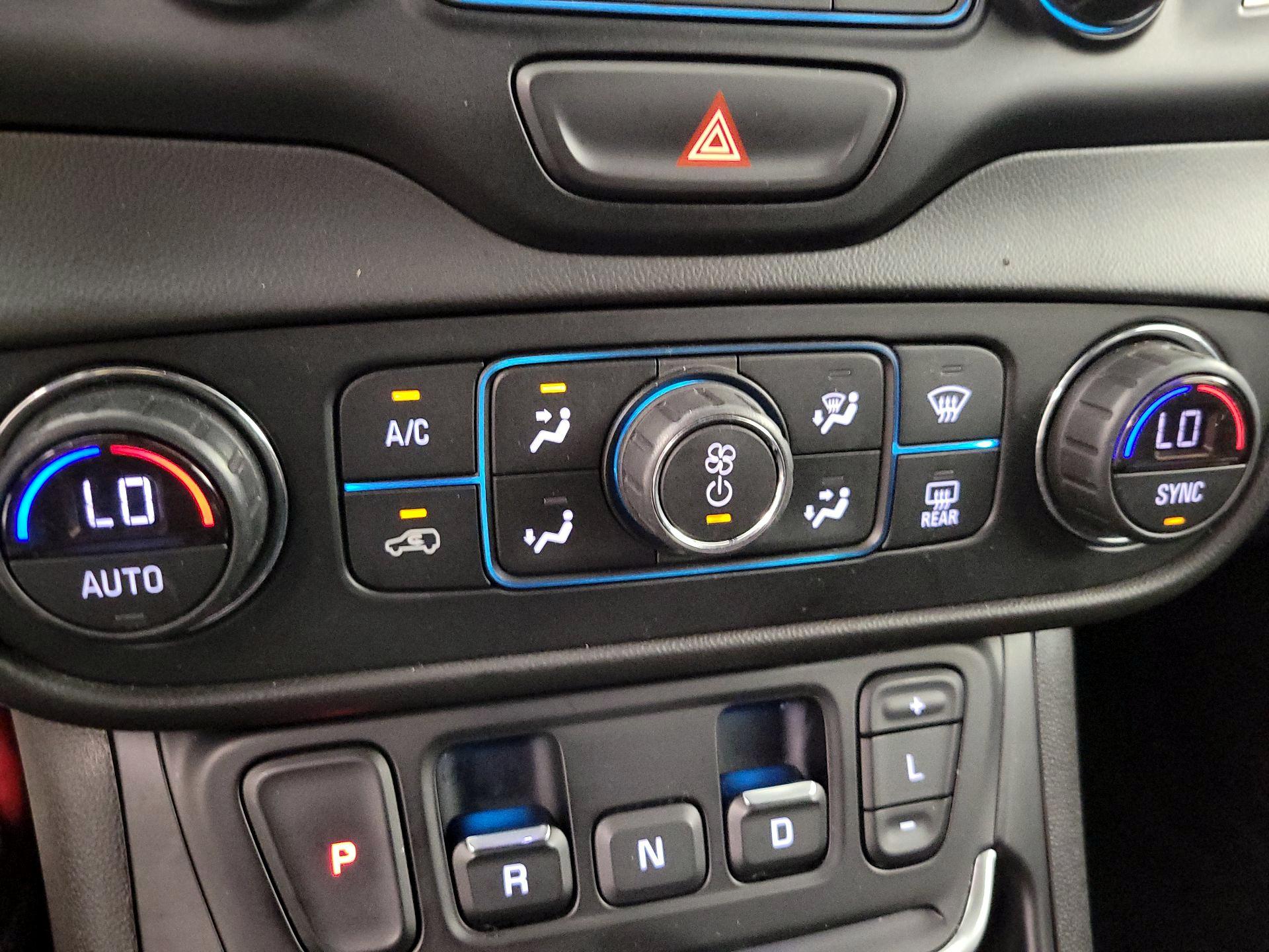 Thumbnail: 2020 GMC Terrain - 16