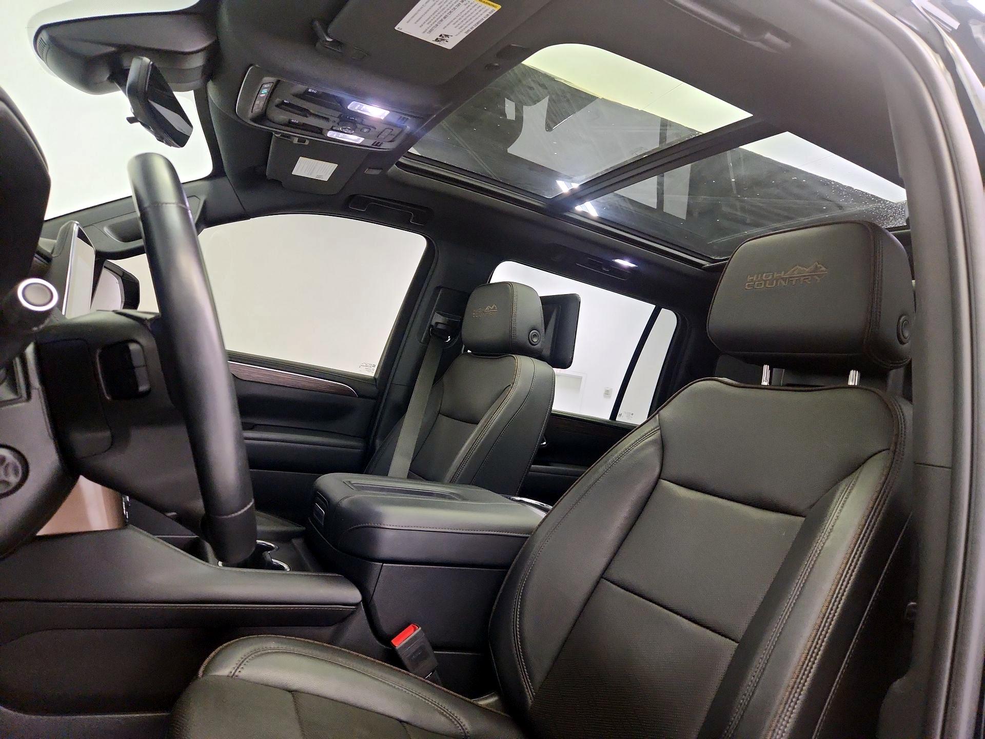Thumbnail: 2023 Chevrolet Suburban - 19