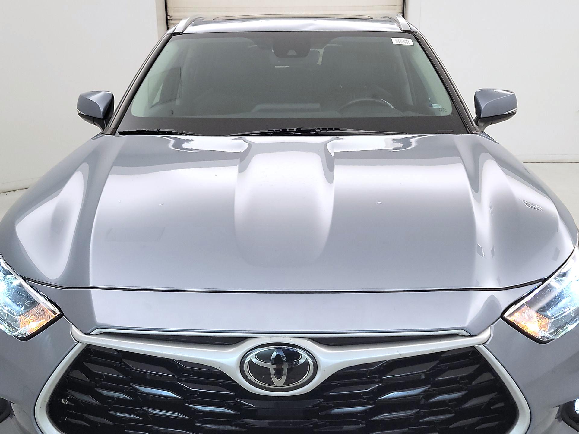 Thumbnail: 2022 Toyota Highlander - 2