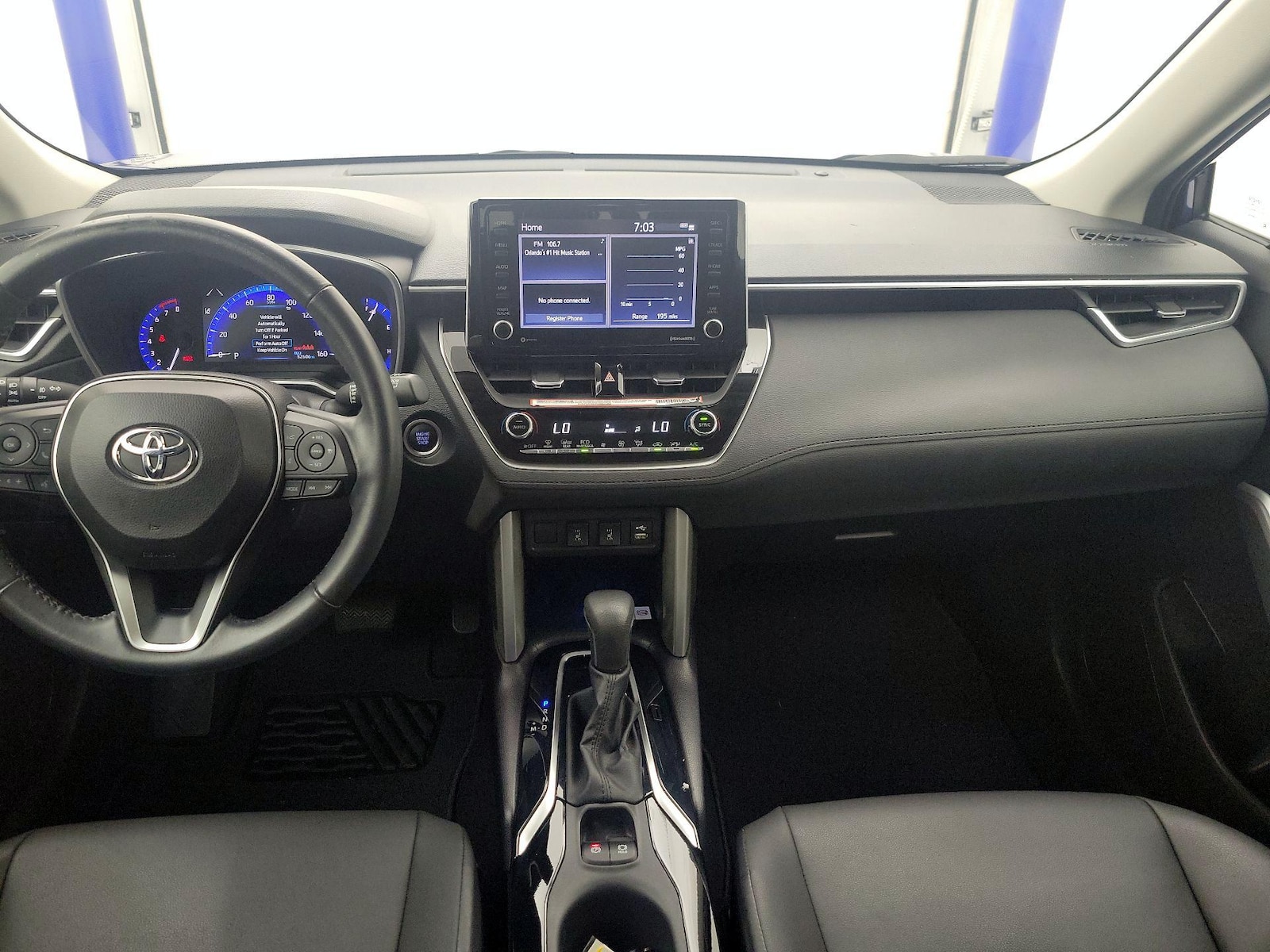 2022 Toyota Corolla Cross XLE - Photo 10