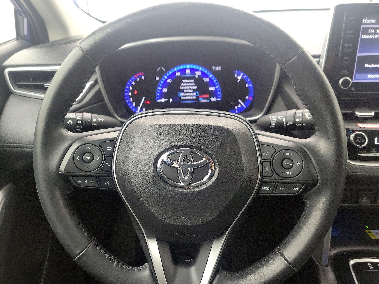 2022 Toyota Corolla Cross XLE - Photo 11