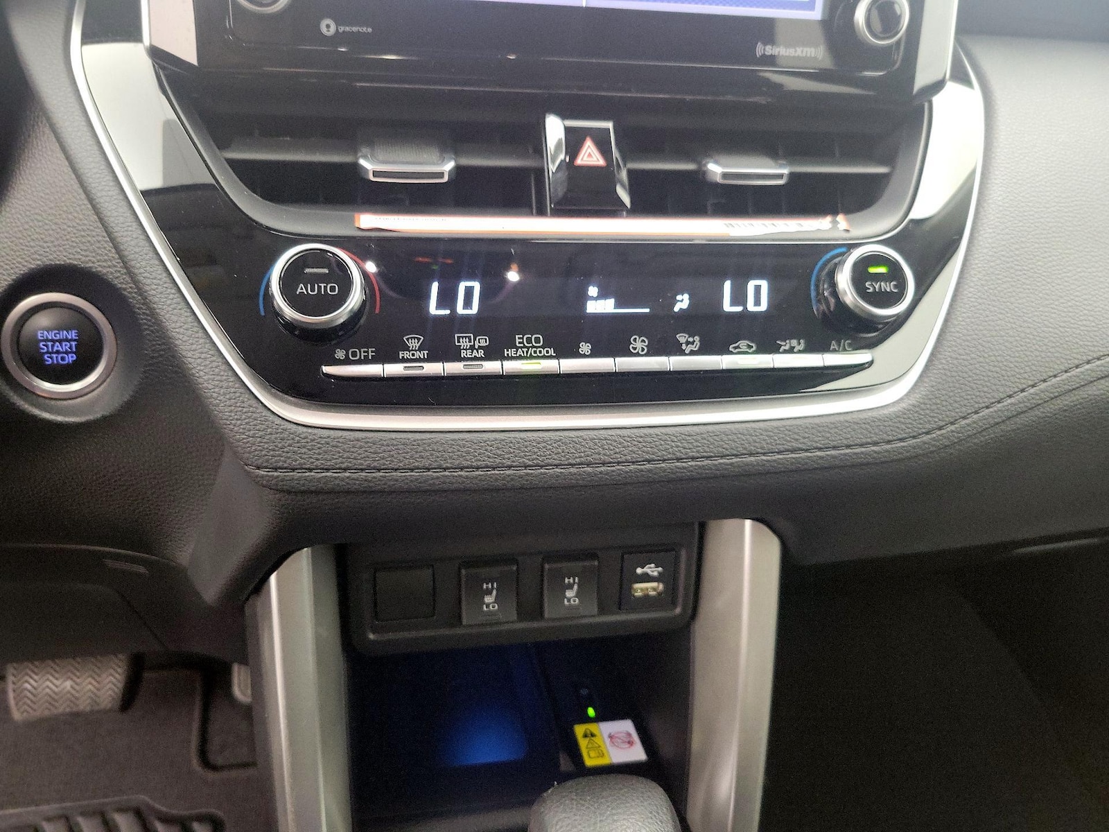 2022 Toyota Corolla Cross XLE - Photo 17