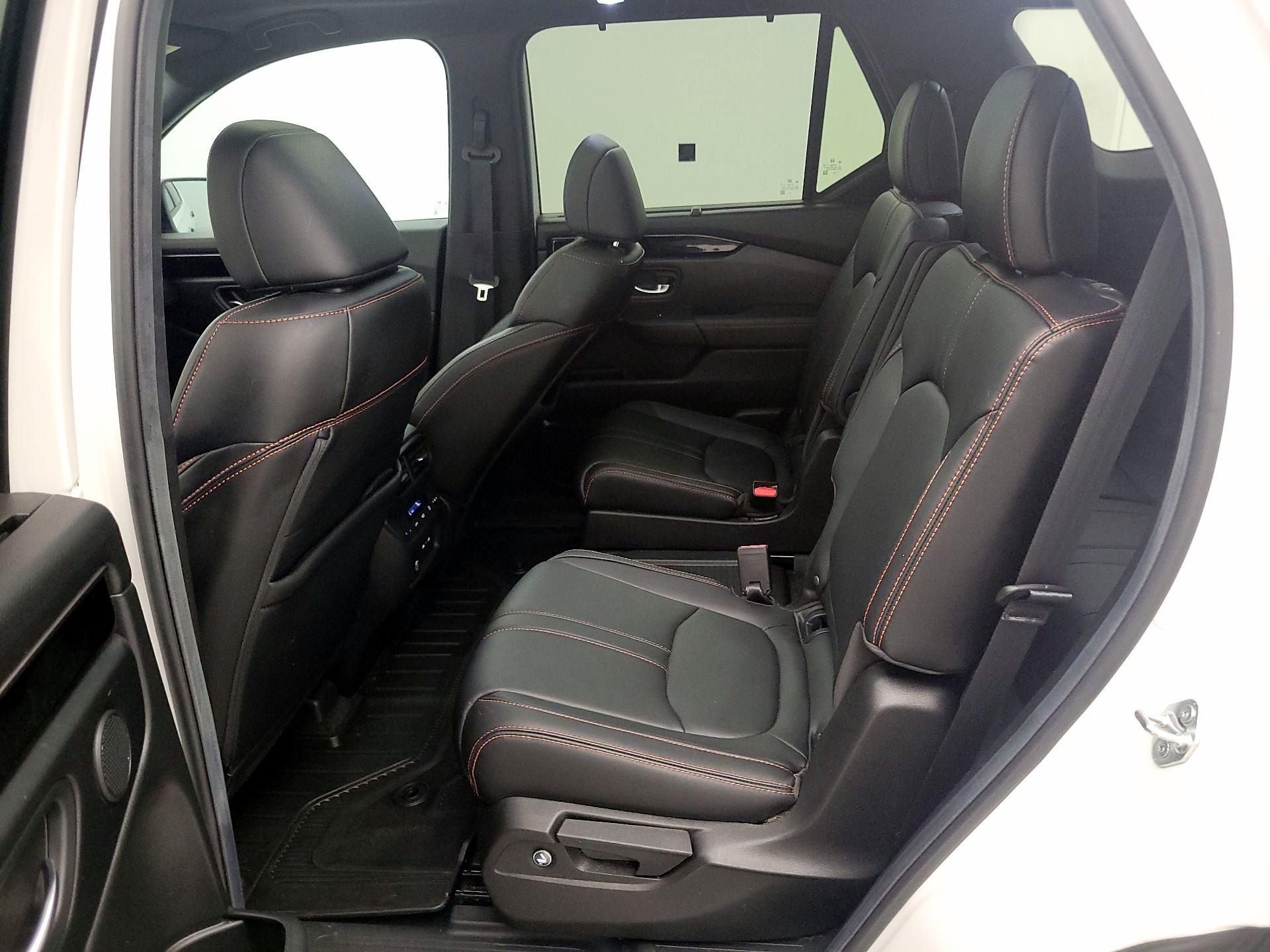 Thumbnail: 2025 Honda Pilot - 20