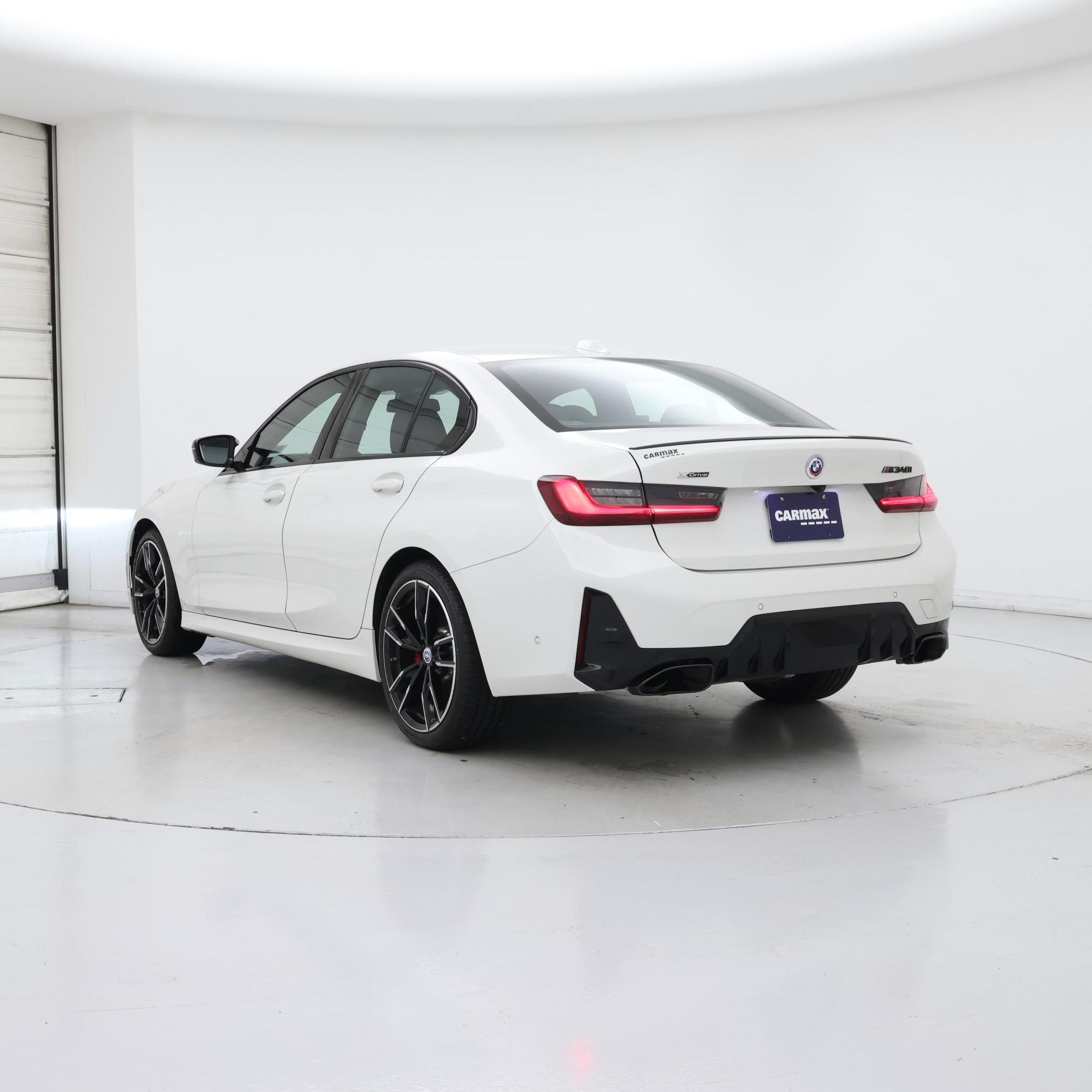 Thumbnail: 2023 BMW 3 Series - 2