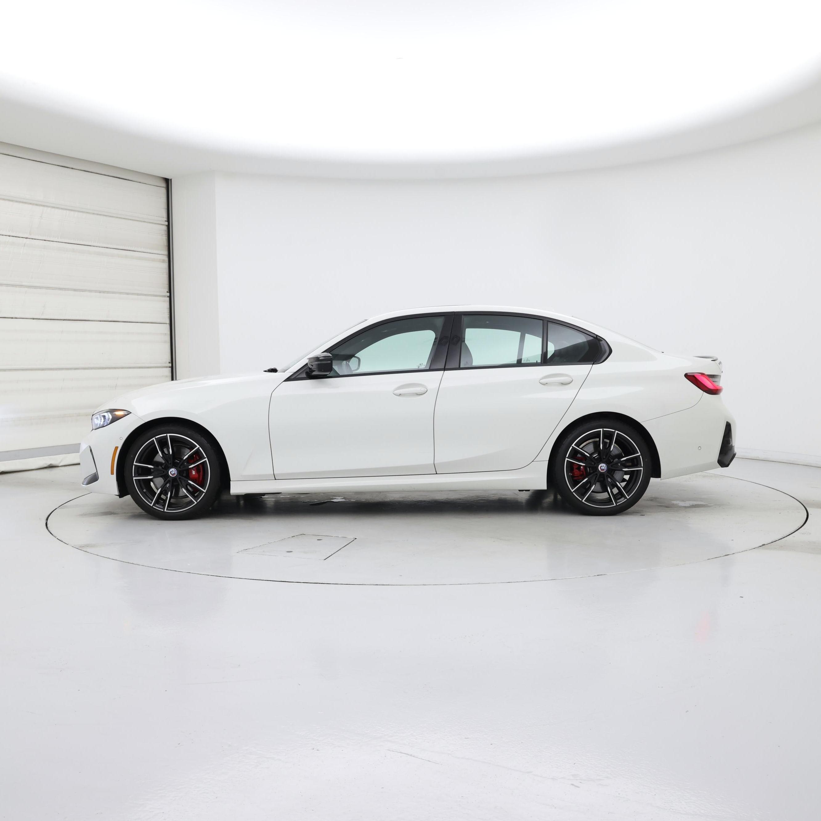 Thumbnail: 2023 BMW 3 Series - 3