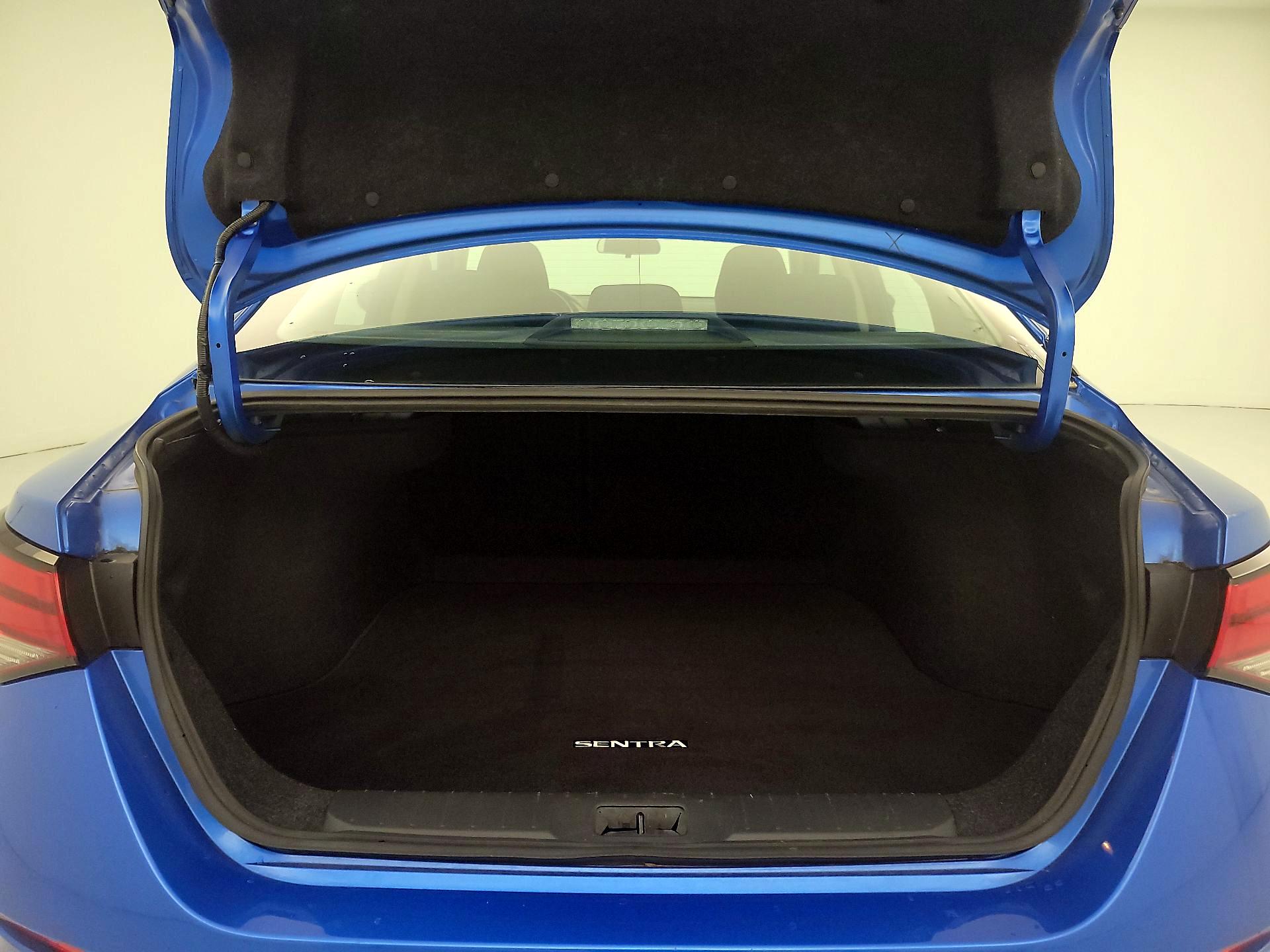 Thumbnail: 2020 Nissan Sentra - 20