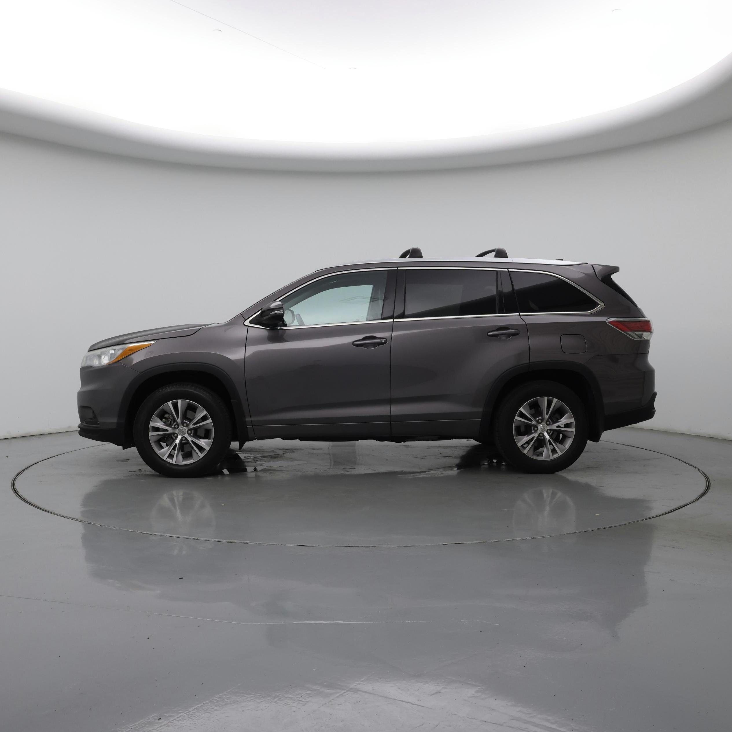 Thumbnail: 2015 Toyota Highlander - 3