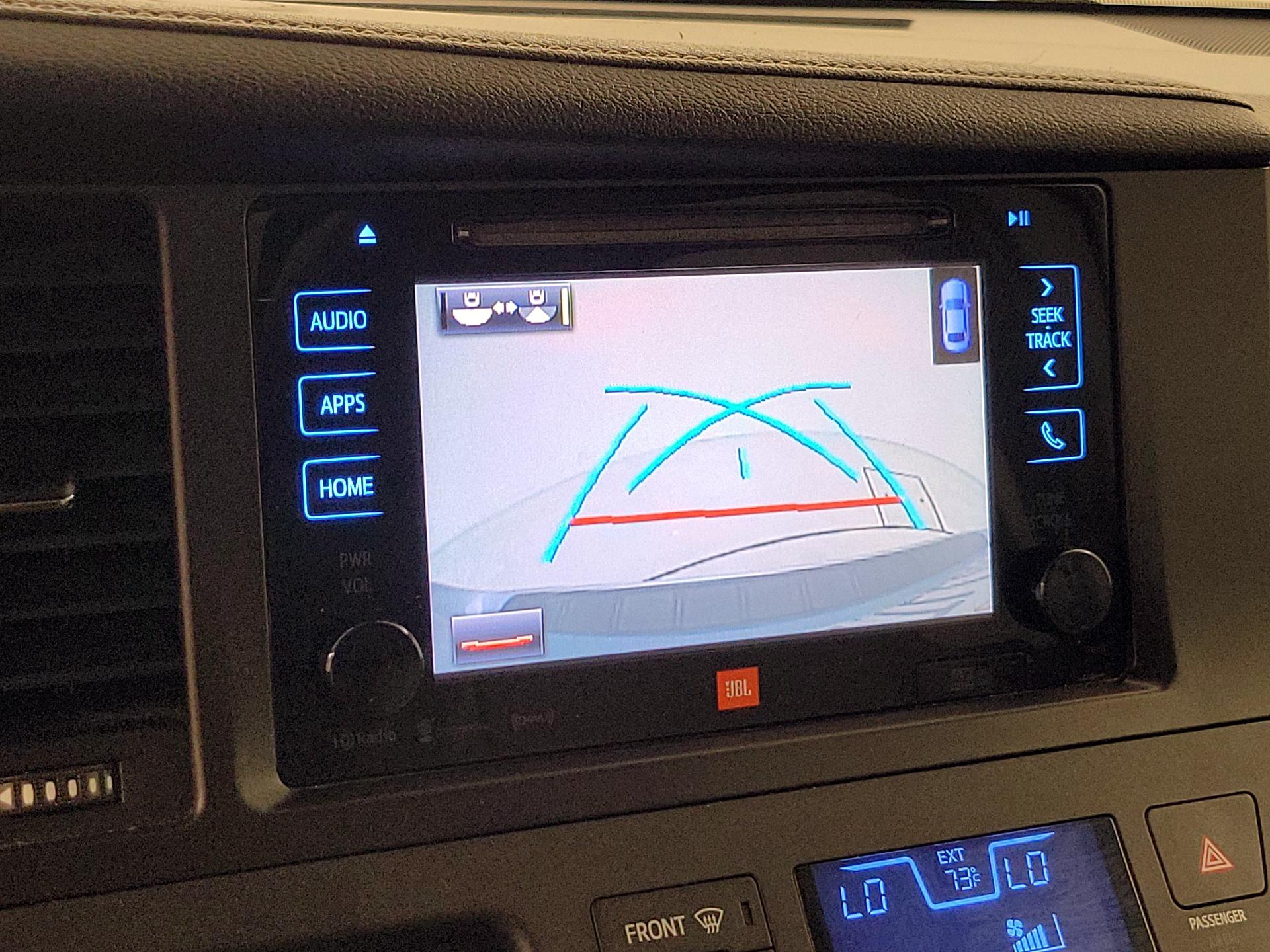 Thumbnail: 2016 Toyota Sienna - 15