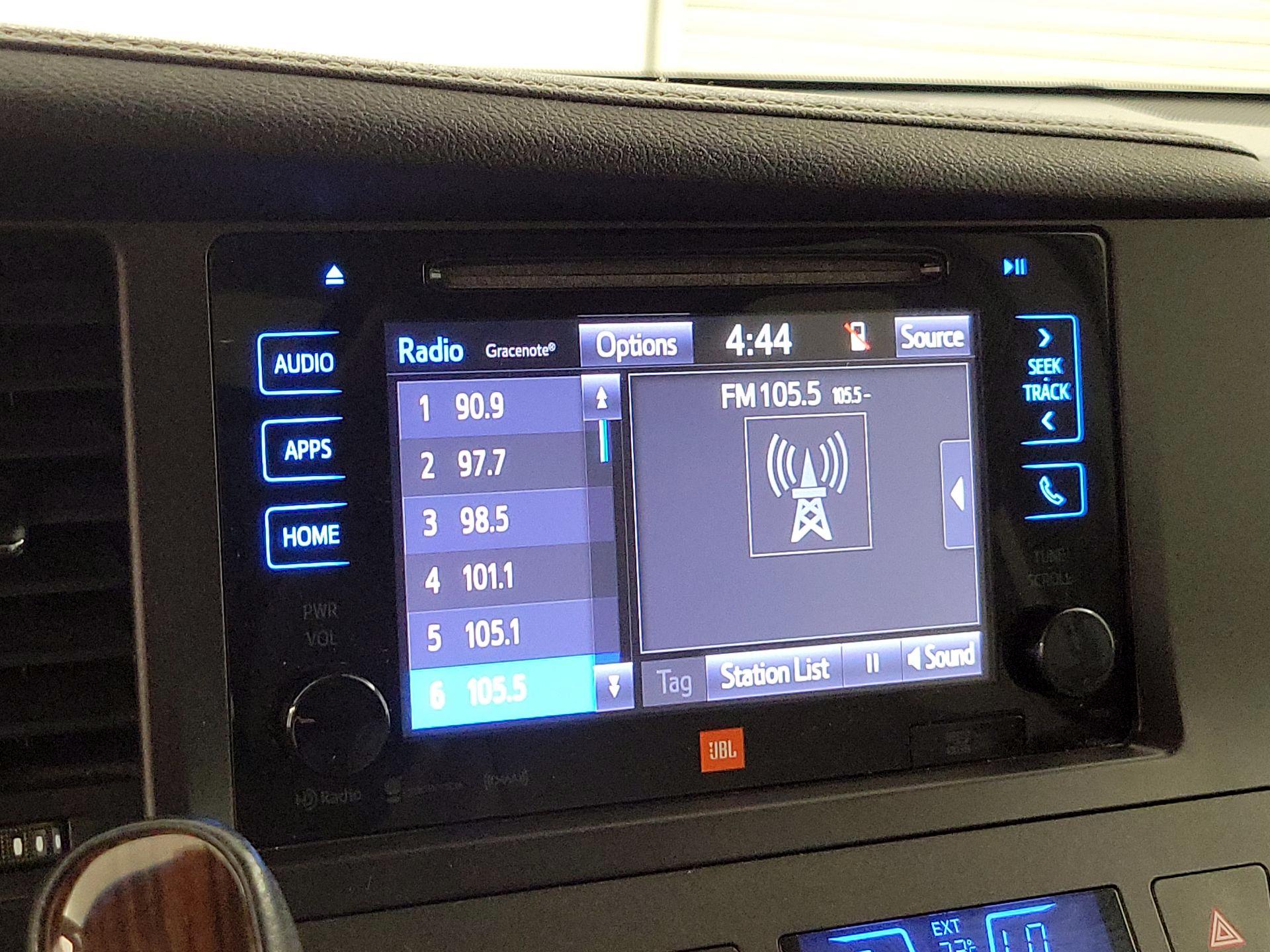 Thumbnail: 2016 Toyota Sienna - 16