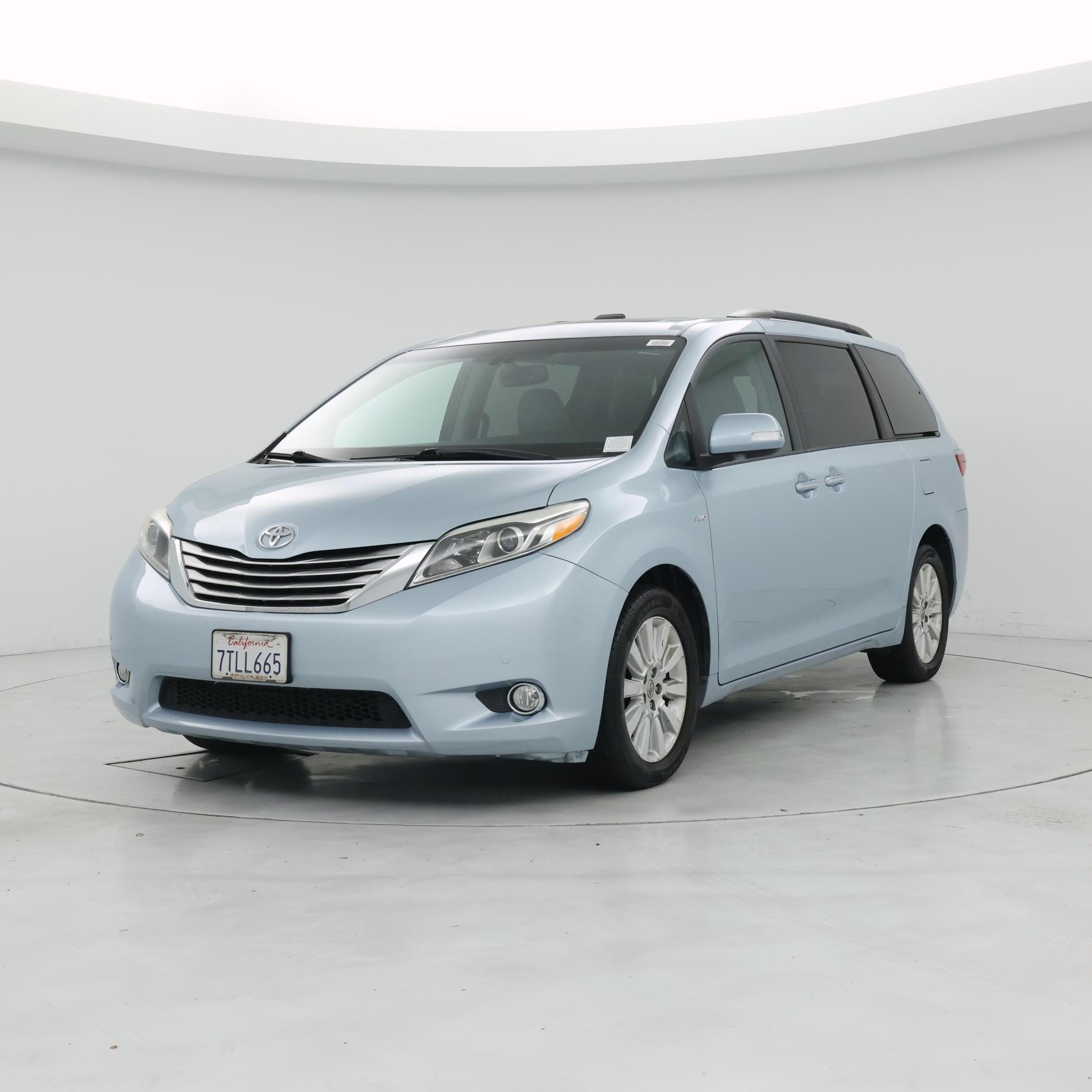 Thumbnail: 2016 Toyota Sienna - 4