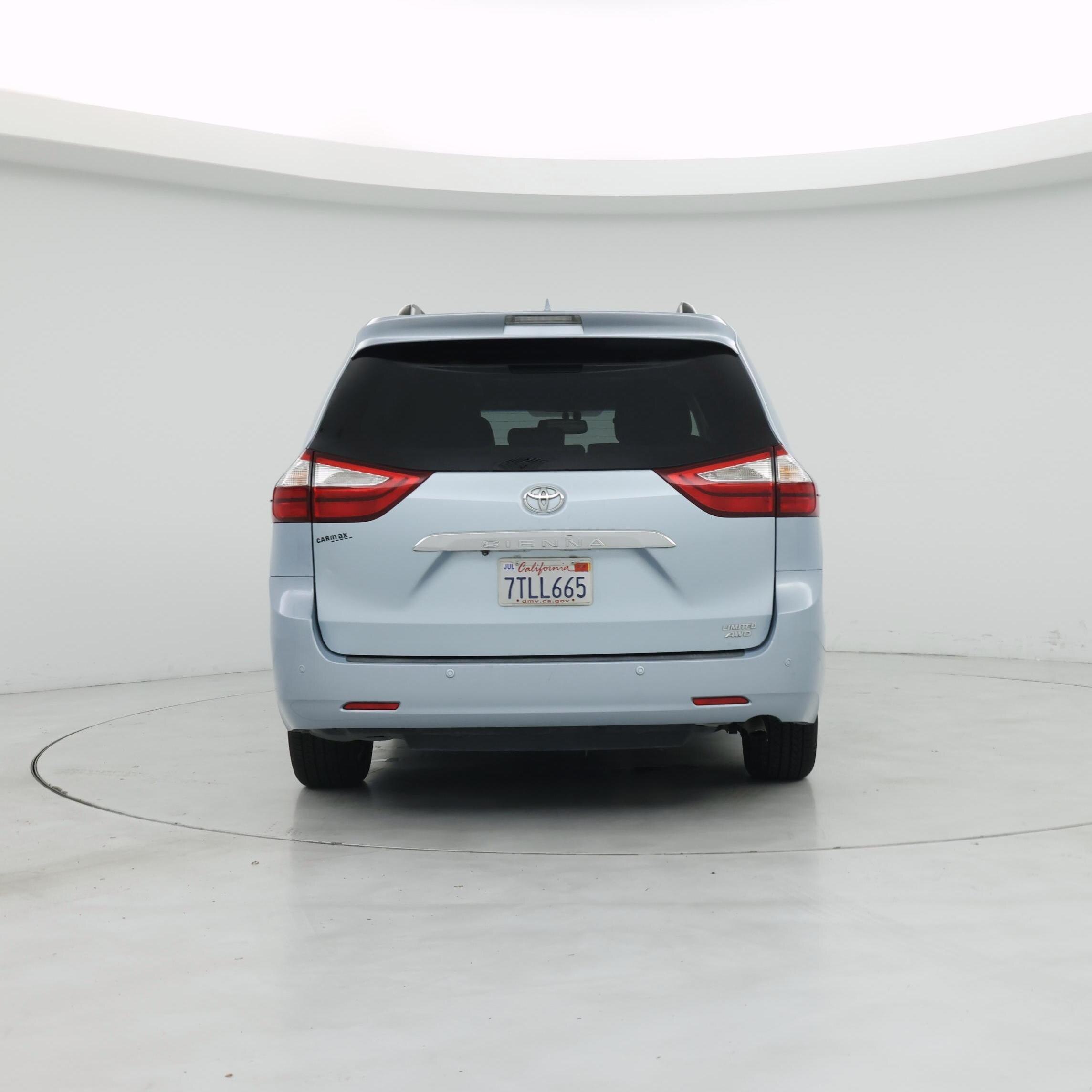 Thumbnail: 2016 Toyota Sienna - 6