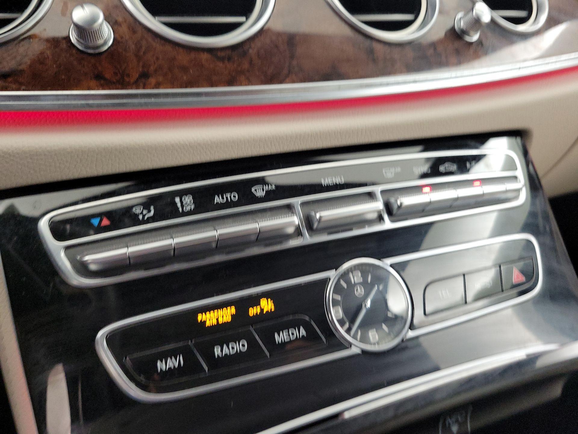 Thumbnail: 2018 Mercedes-Benz E-Class - 17