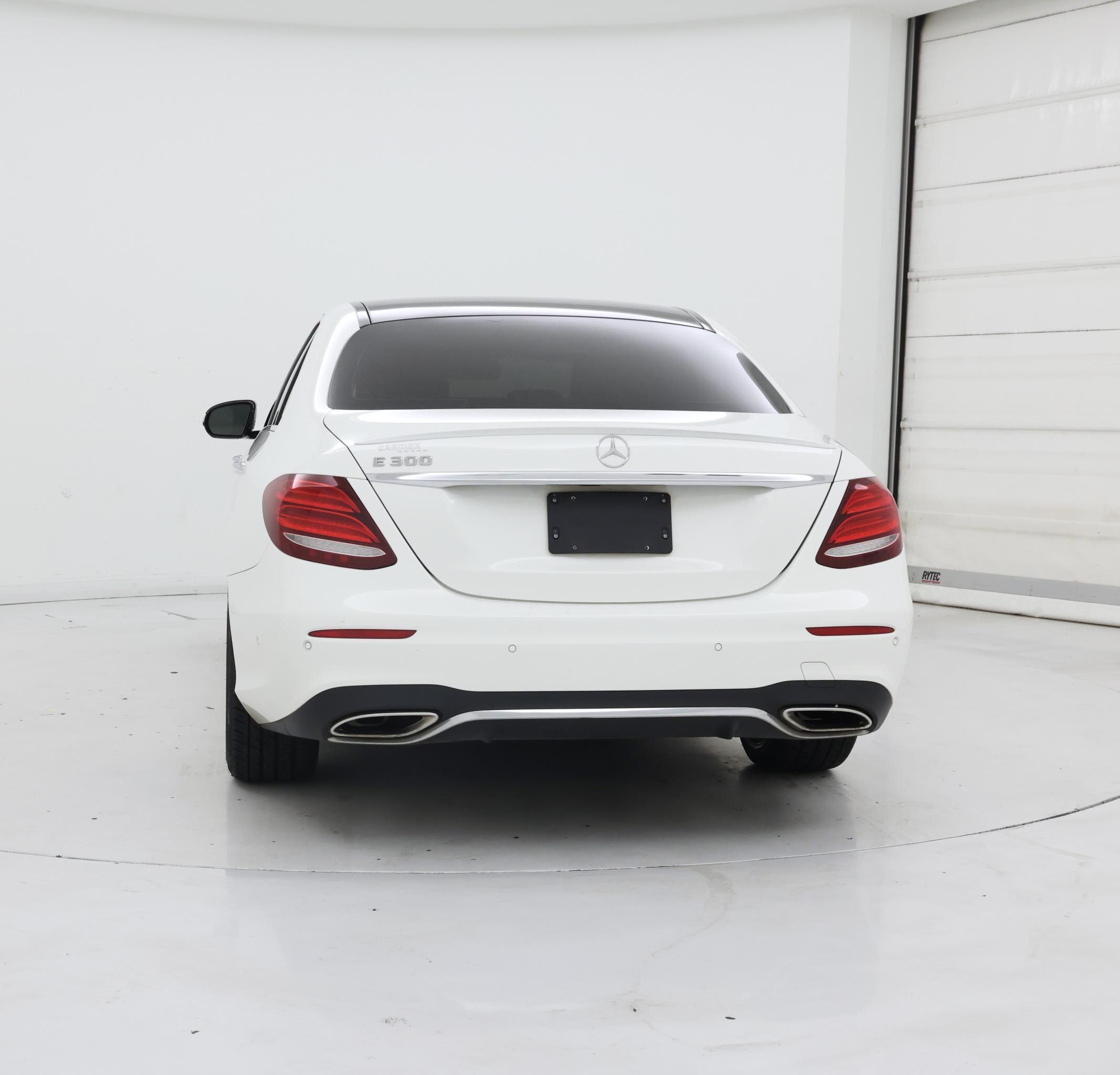 Thumbnail: 2018 Mercedes-Benz E-Class - 6