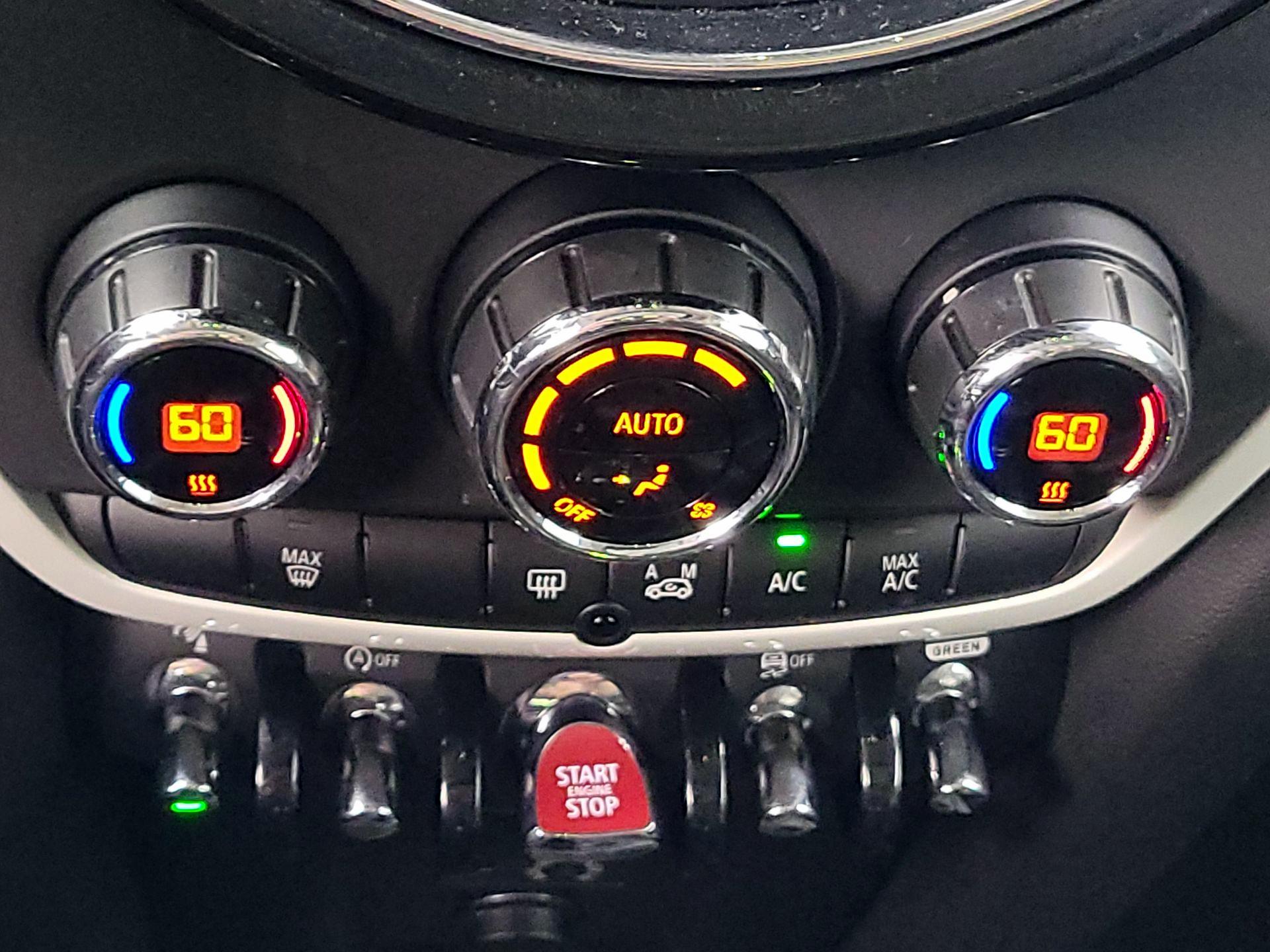 Thumbnail: 2018 MINI Cooper Countryman - 17