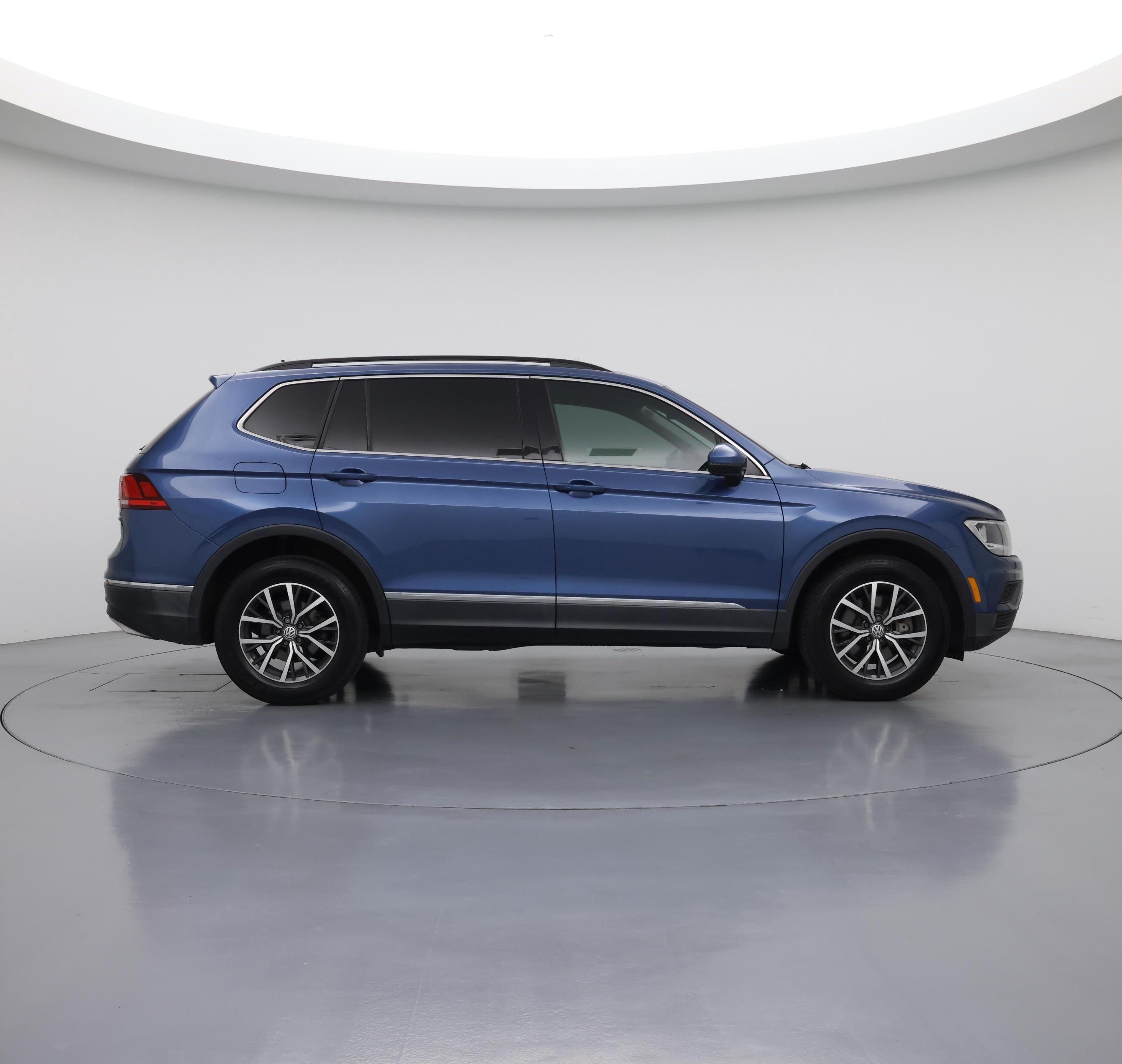 Thumbnail: 2018 Volkswagen Tiguan - 7