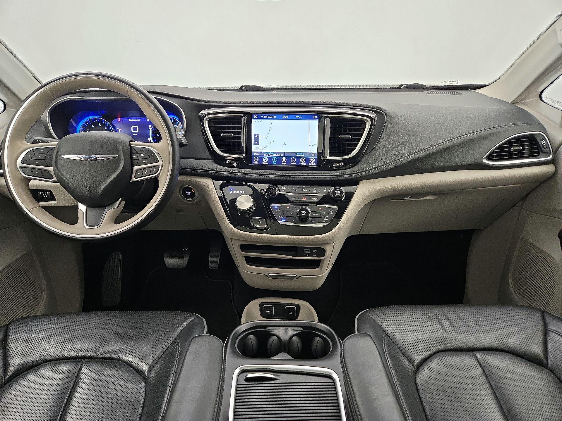 Thumbnail: 2020 Chrysler Pacifica - 9