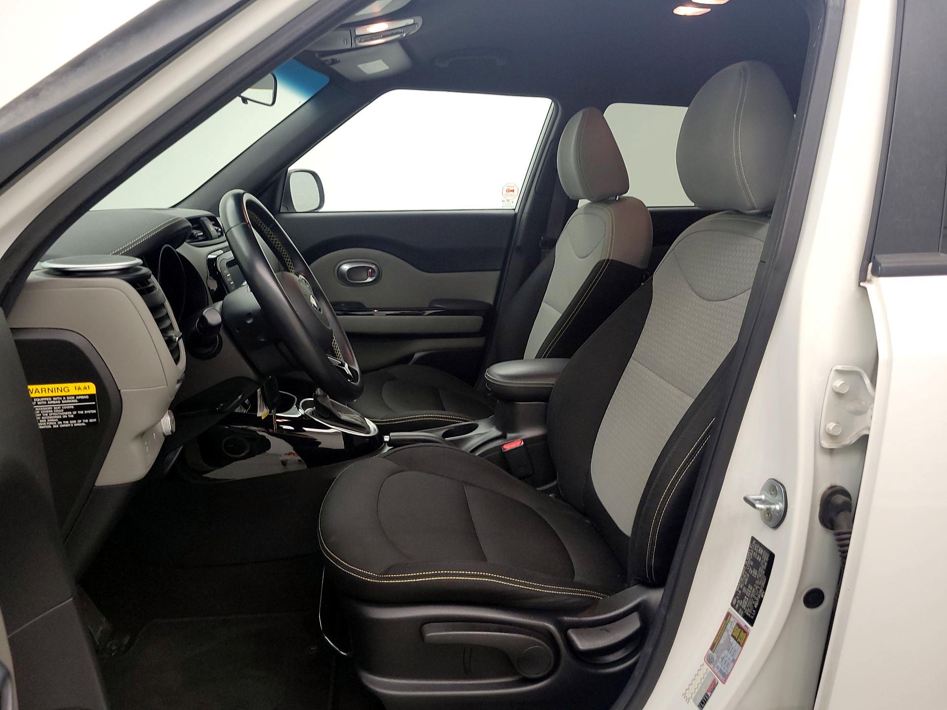 Thumbnail: 2016 Kia Soul - 11