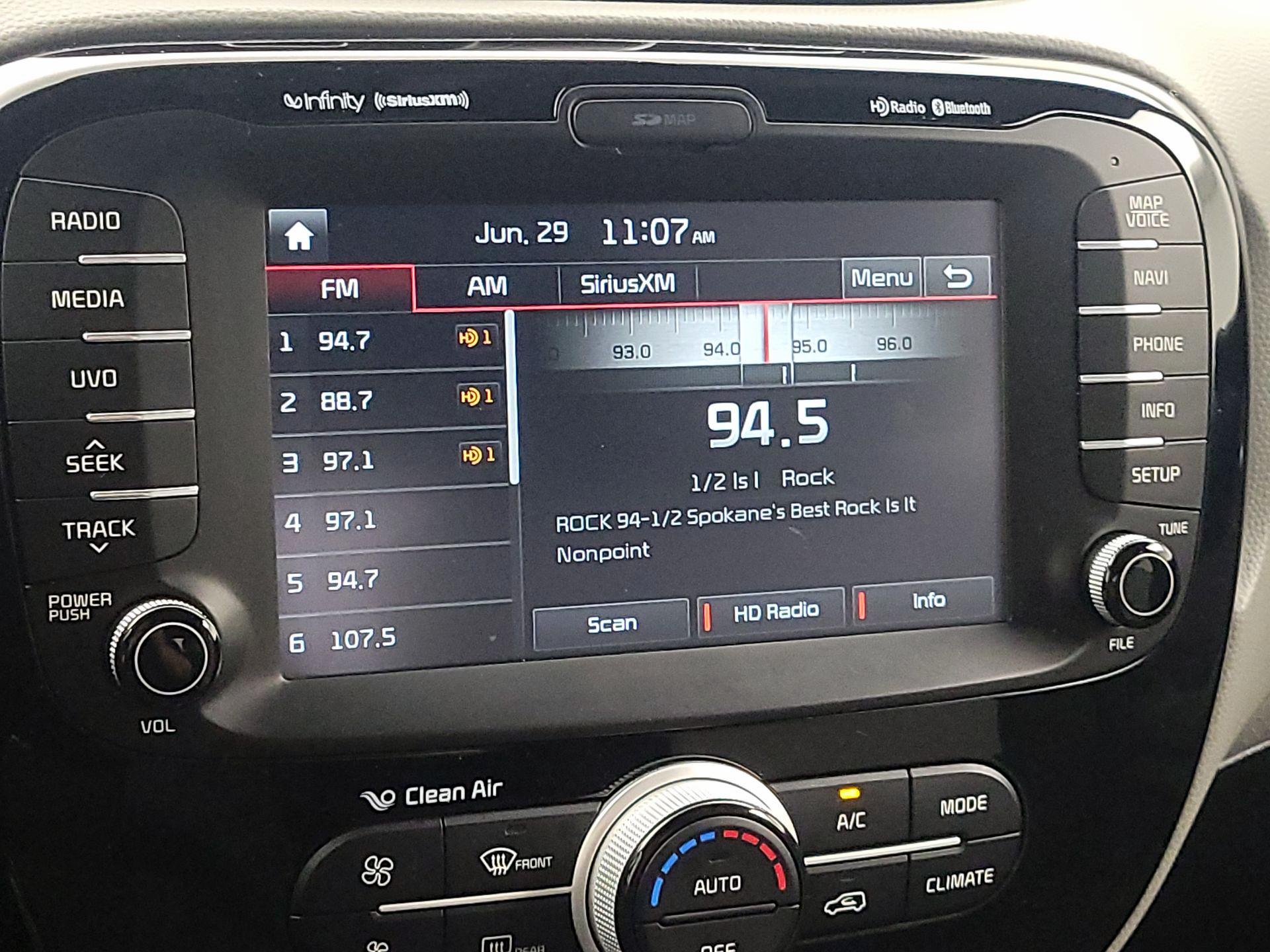 Thumbnail: 2016 Kia Soul - 16