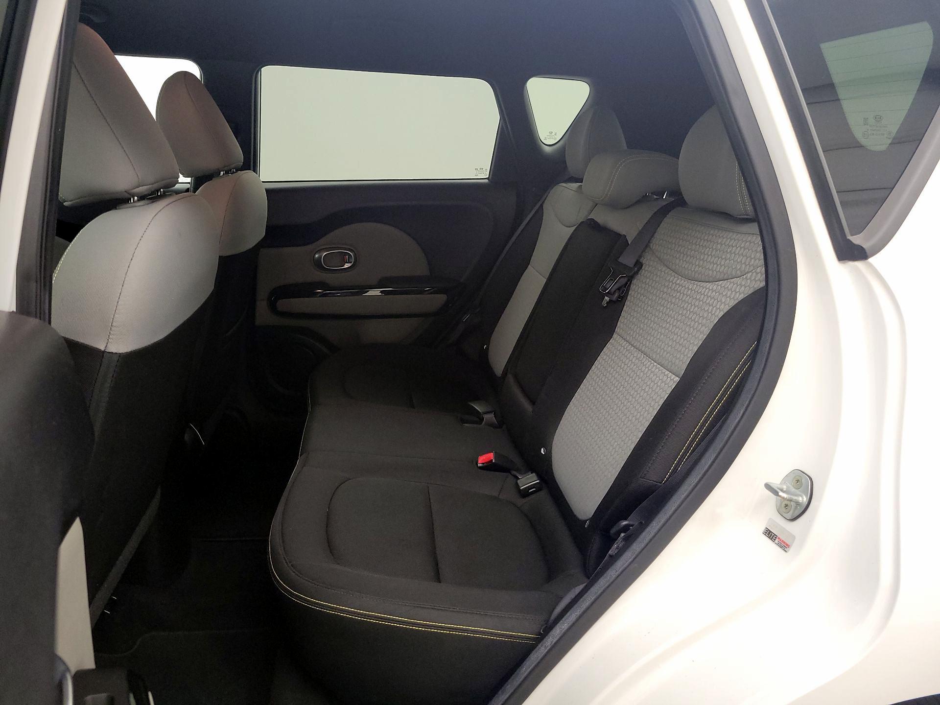 Thumbnail: 2016 Kia Soul - 20