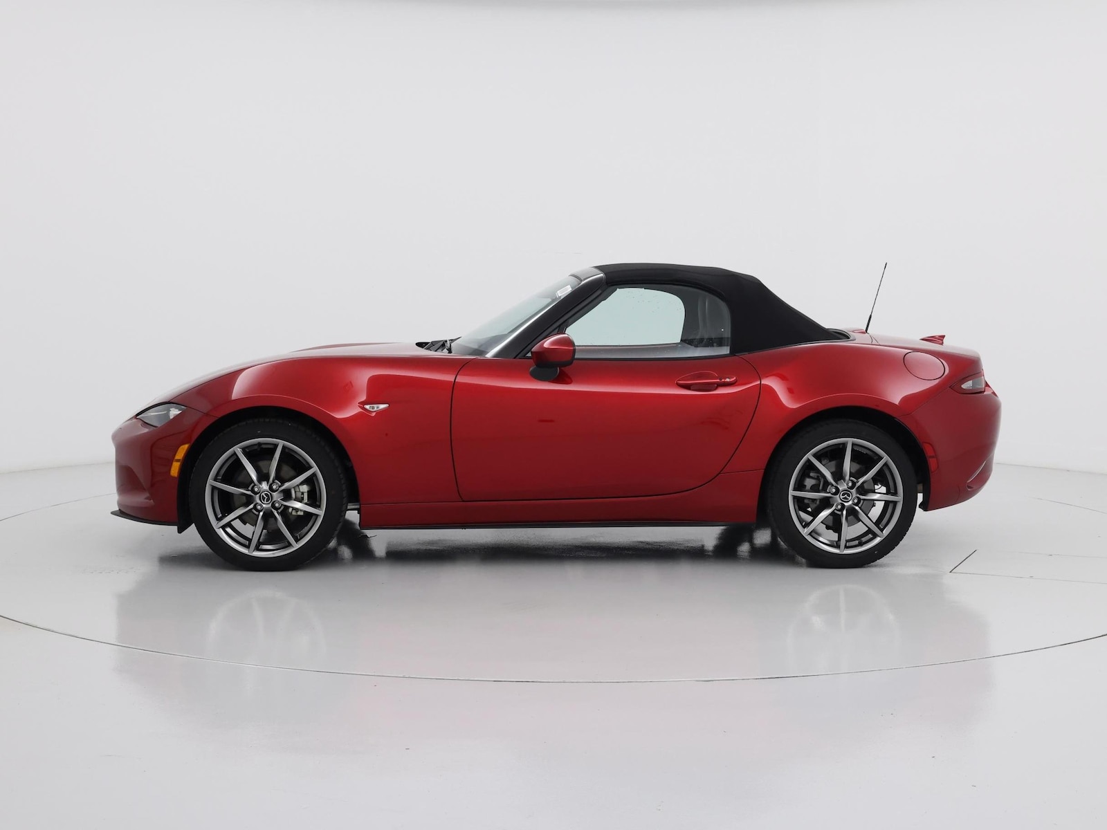 2021 Mazda MX-5 Miata Grand Touring - Photo 4