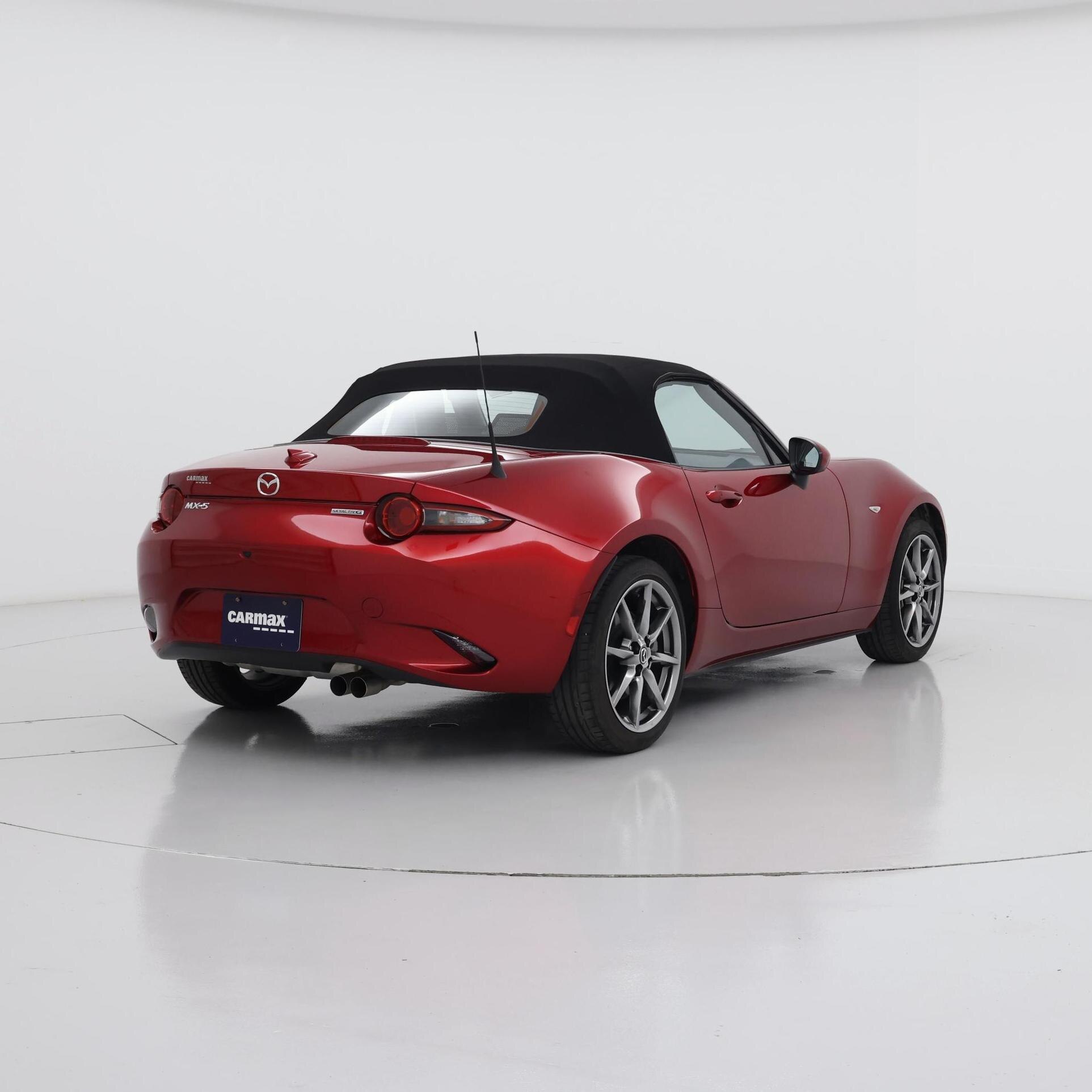 Thumbnail: 2021 Mazda MX-5 Miata - 8