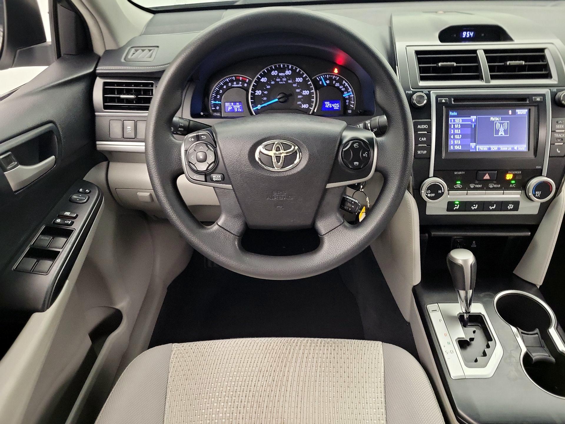 Thumbnail: 2014 Toyota Camry - 10
