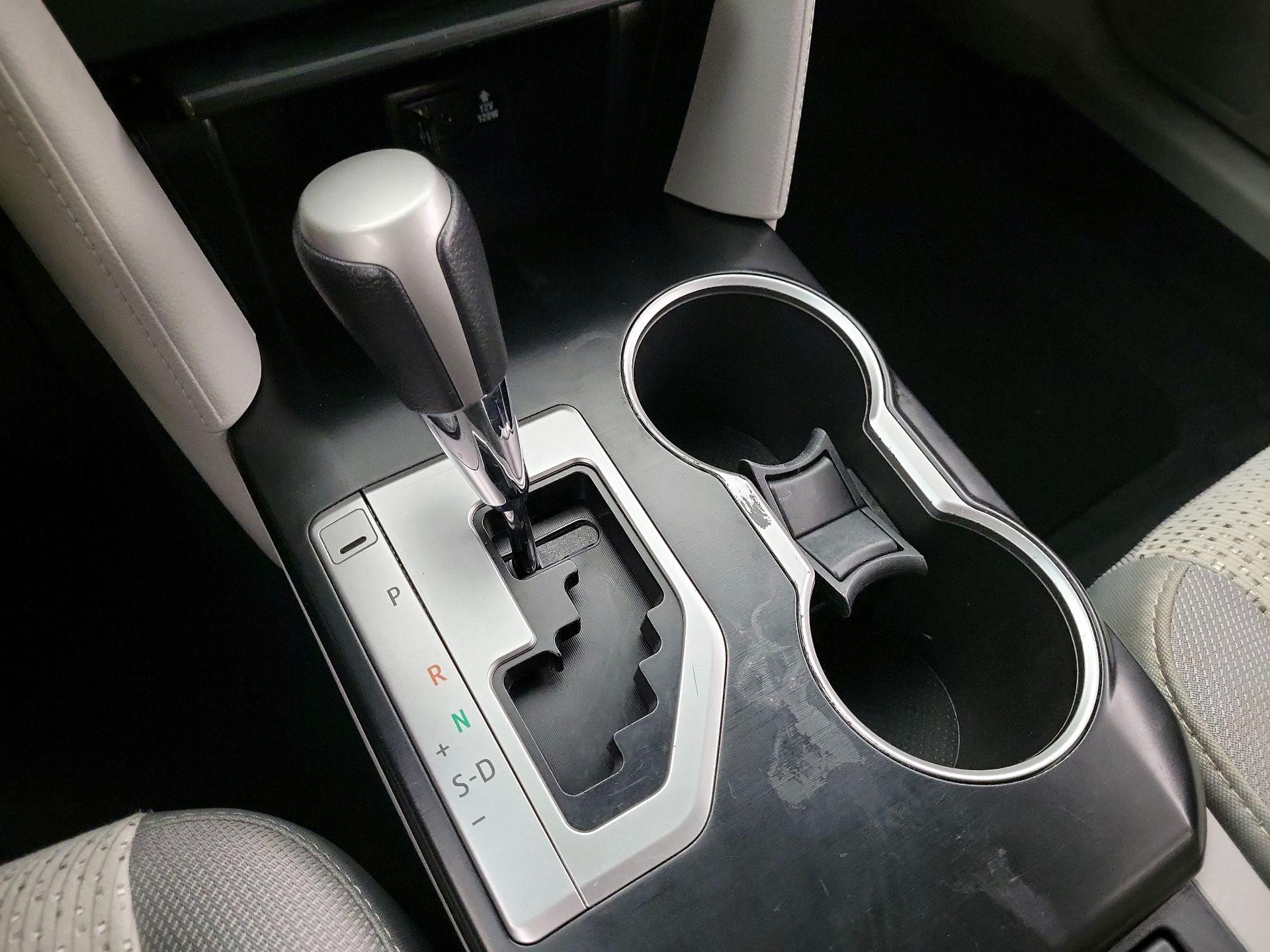 Thumbnail: 2014 Toyota Camry - 17