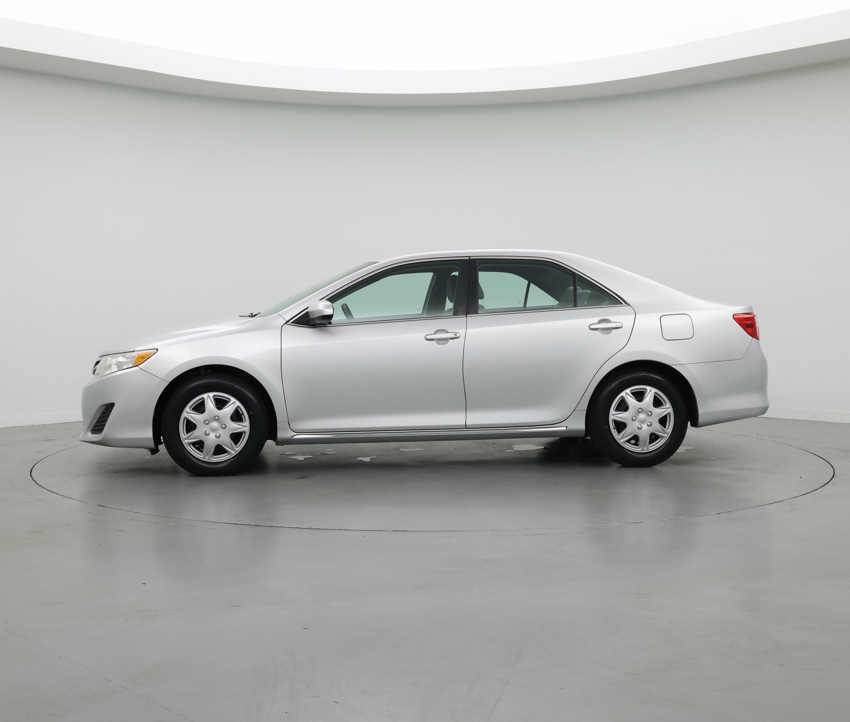 Thumbnail: 2014 Toyota Camry - 3