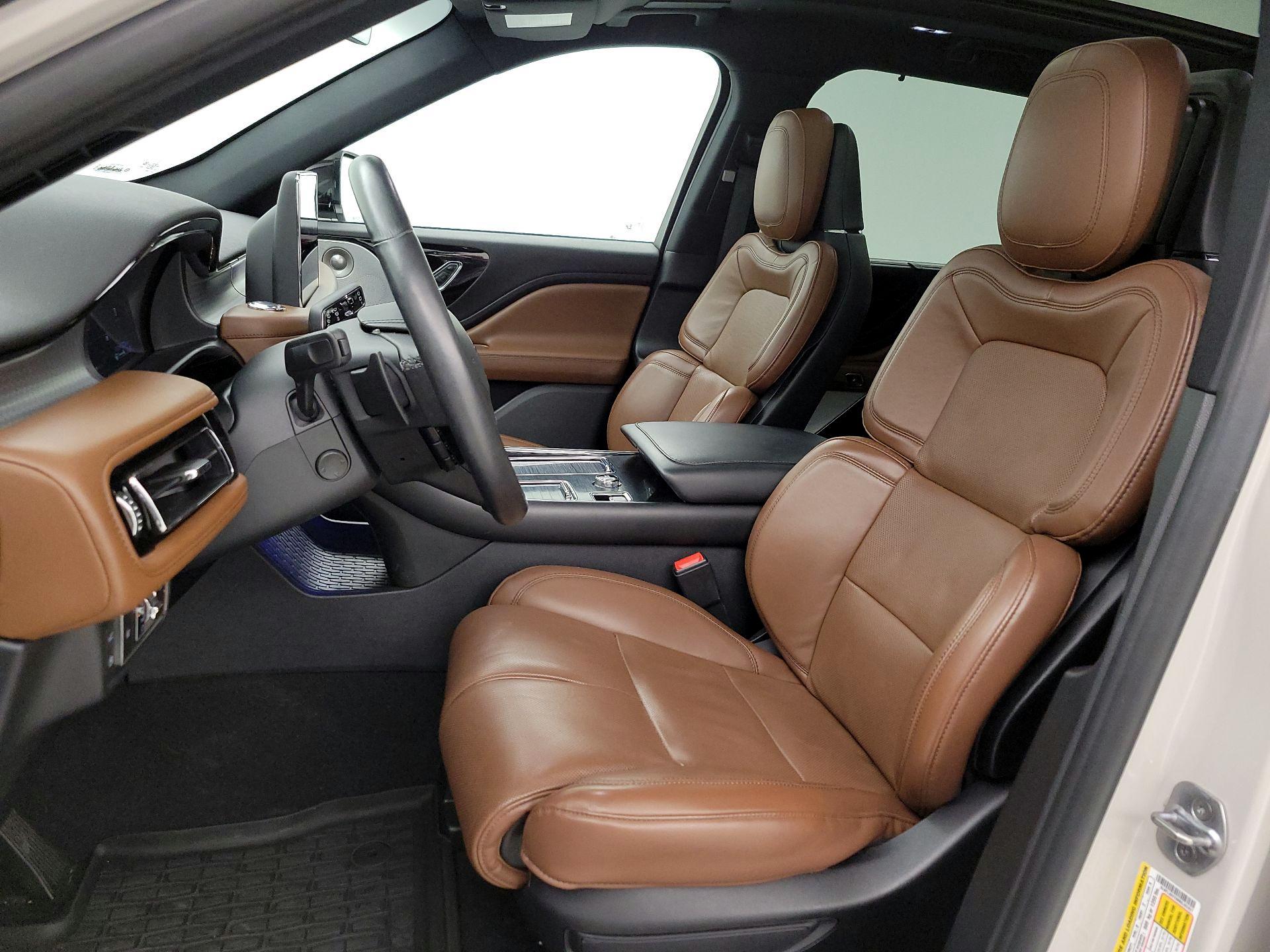 Thumbnail: 2021 Lincoln Aviator - 11