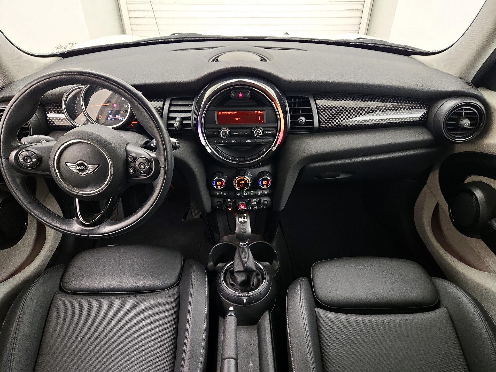 Thumbnail: 2016 MINI Cooper Hardtop - 9