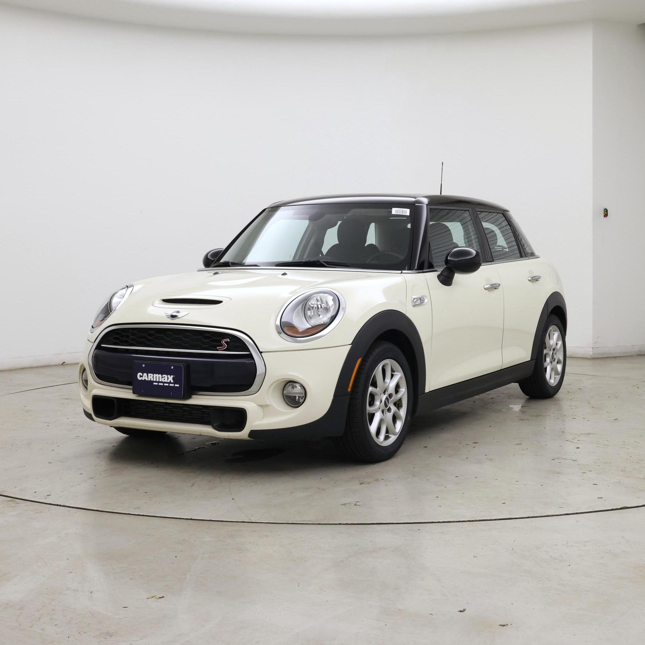 Thumbnail: 2016 MINI Cooper Hardtop - 4