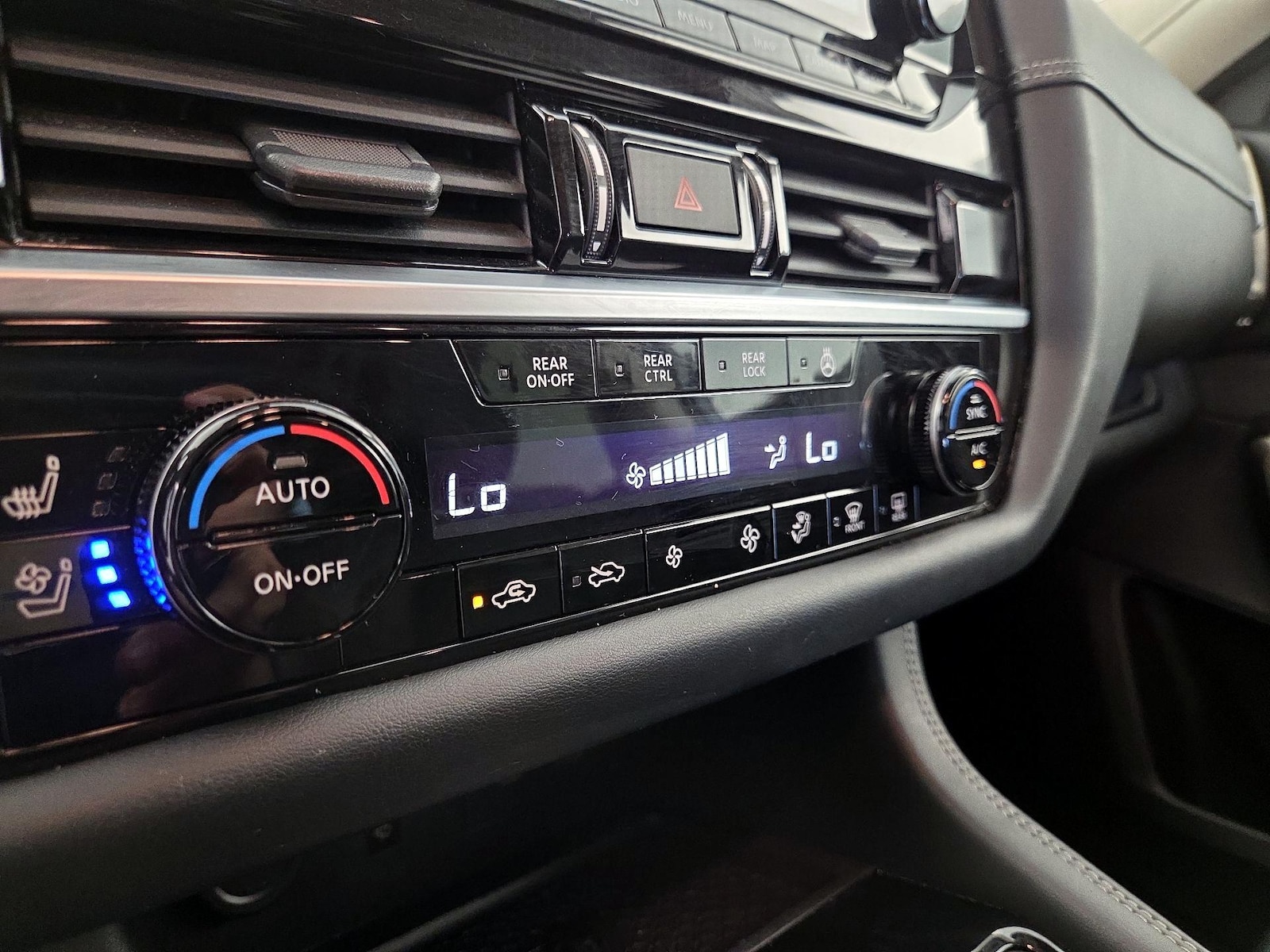 2022 Nissan Pathfinder Platinum - Photo 17